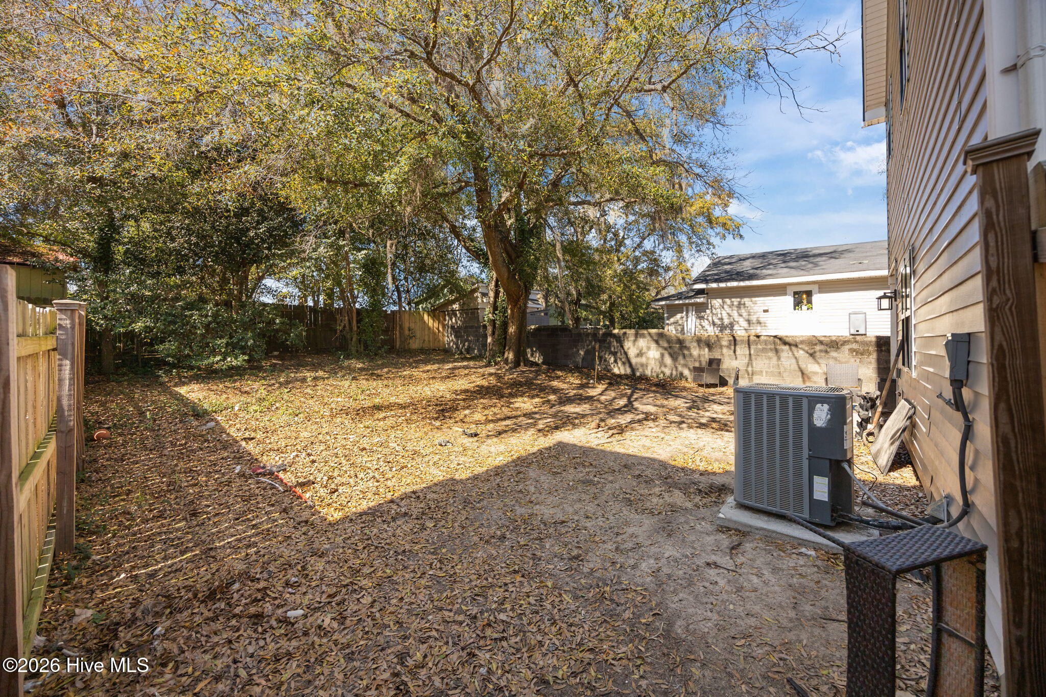 100556827 | Photo 28