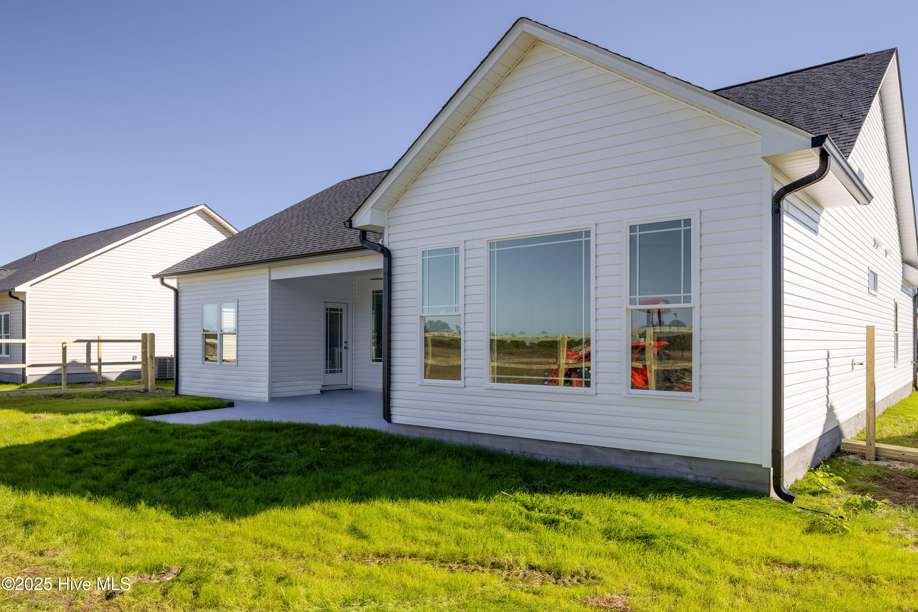 Homes for sale in Clinton, NC | 105 Sunny Acres Ln, Clinton, NC 28328 | MLS# 100530014