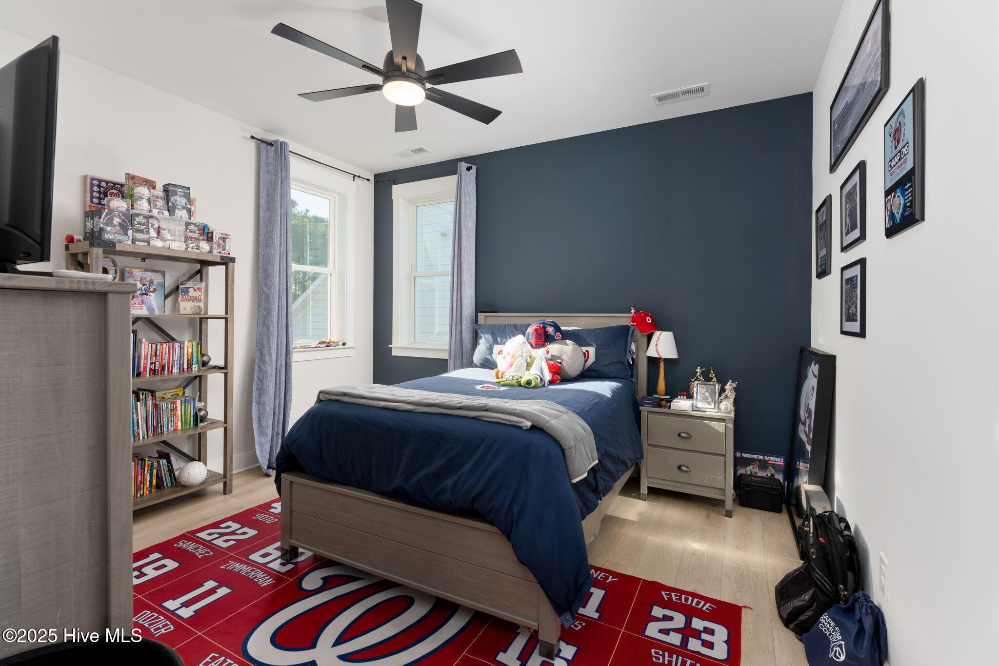 100542365 | Photo 35