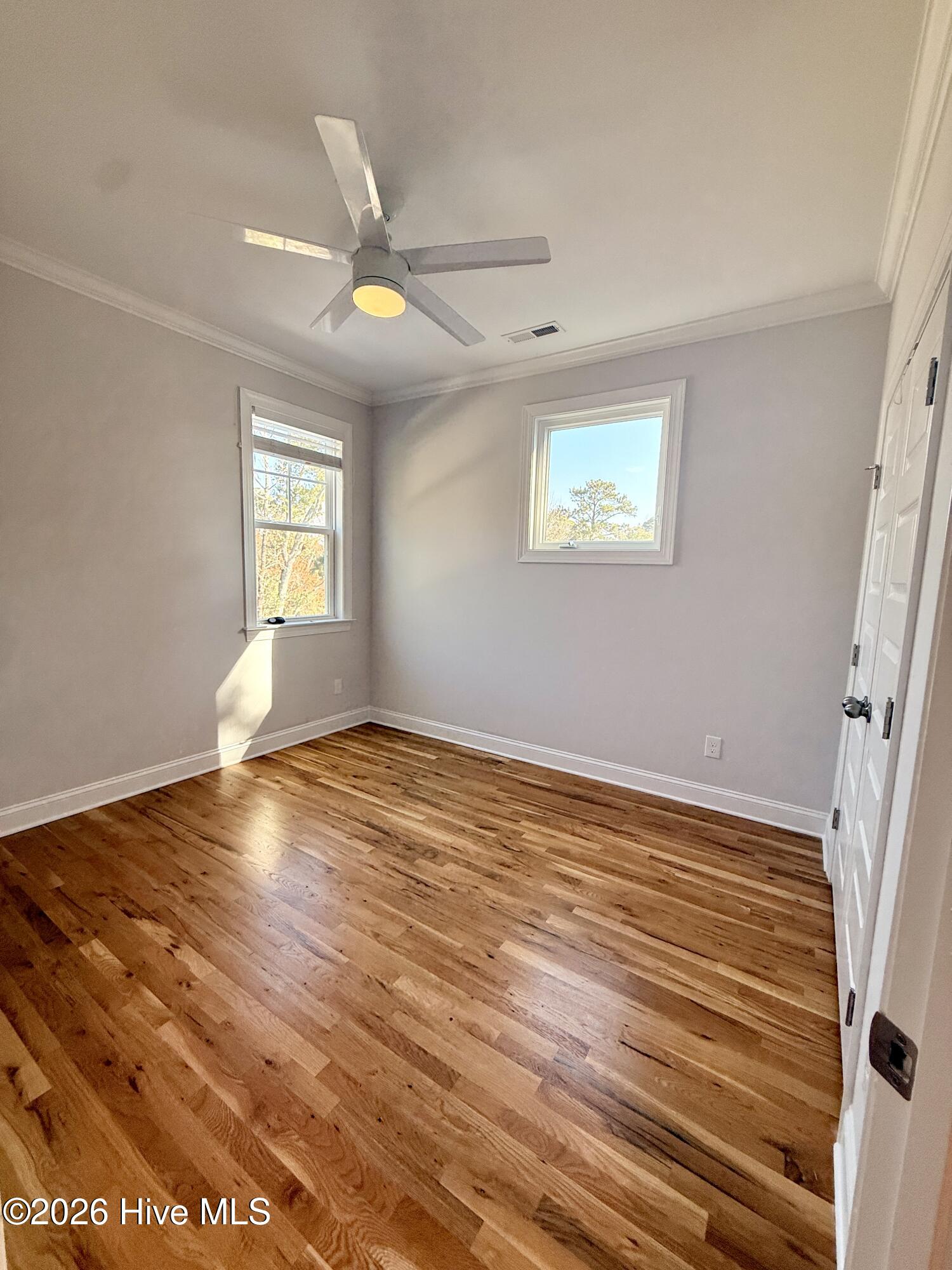 100564969 | Photo 21