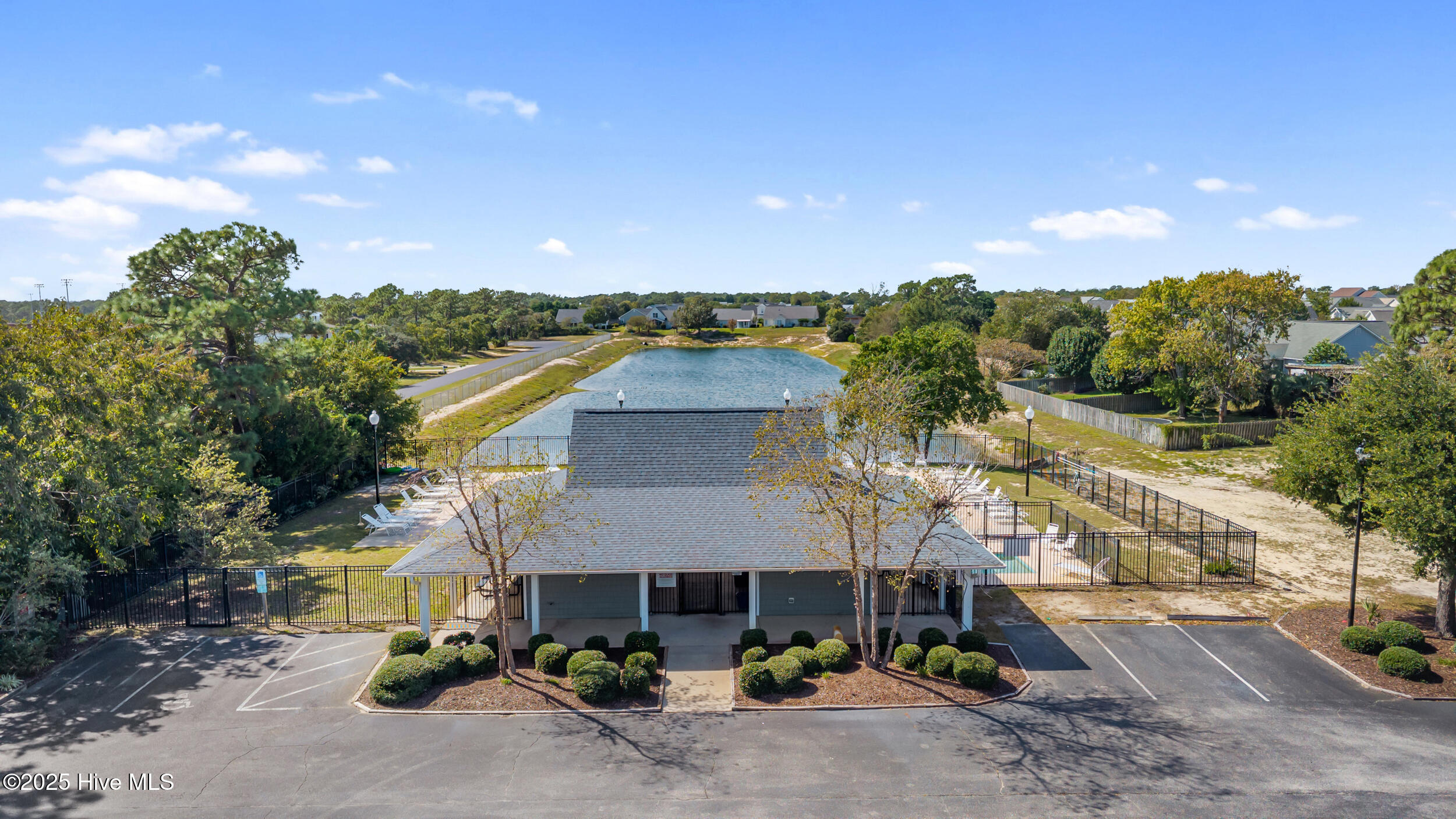 100539988 | Photo 46