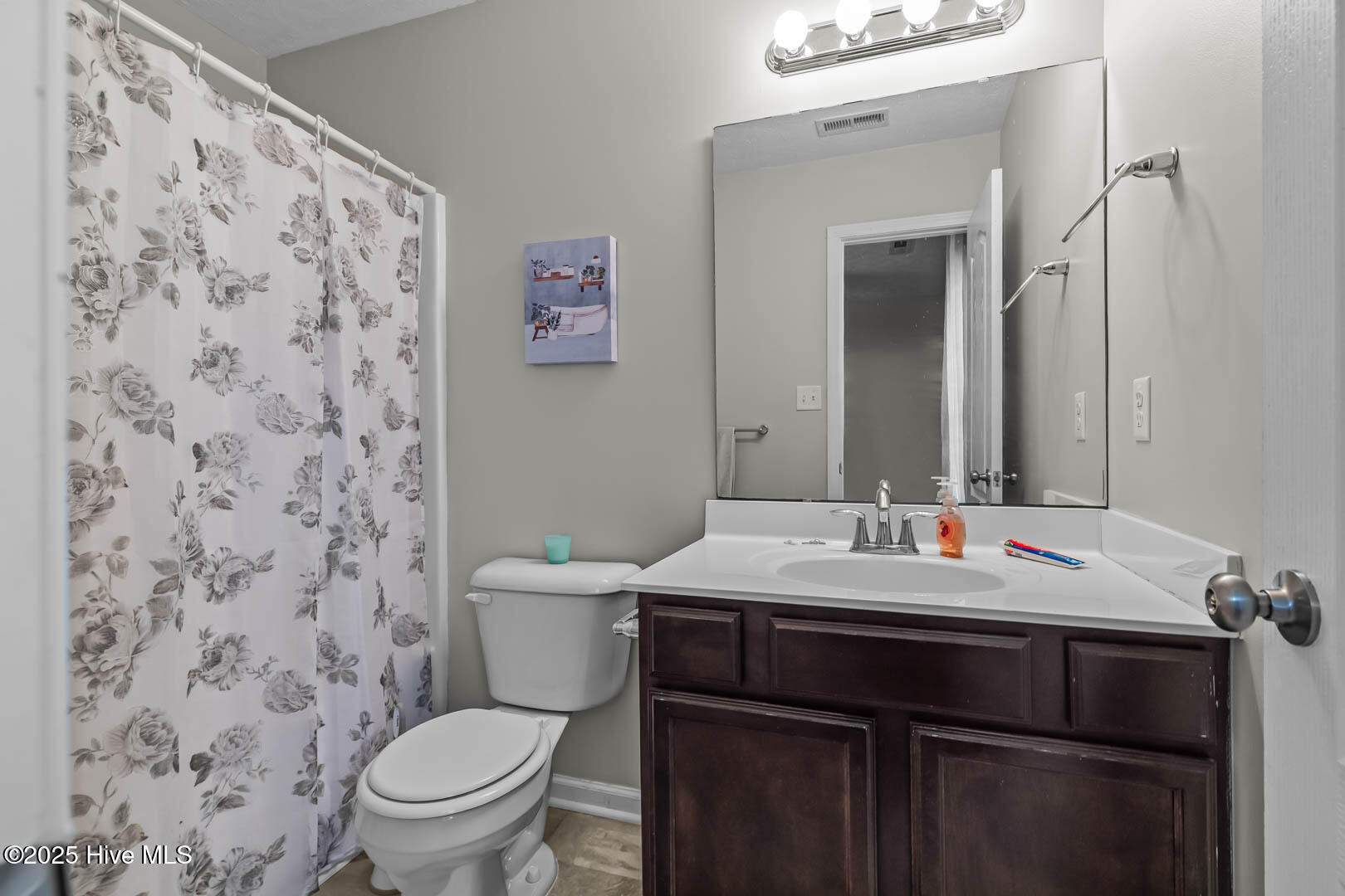 100539103 | Photo 11