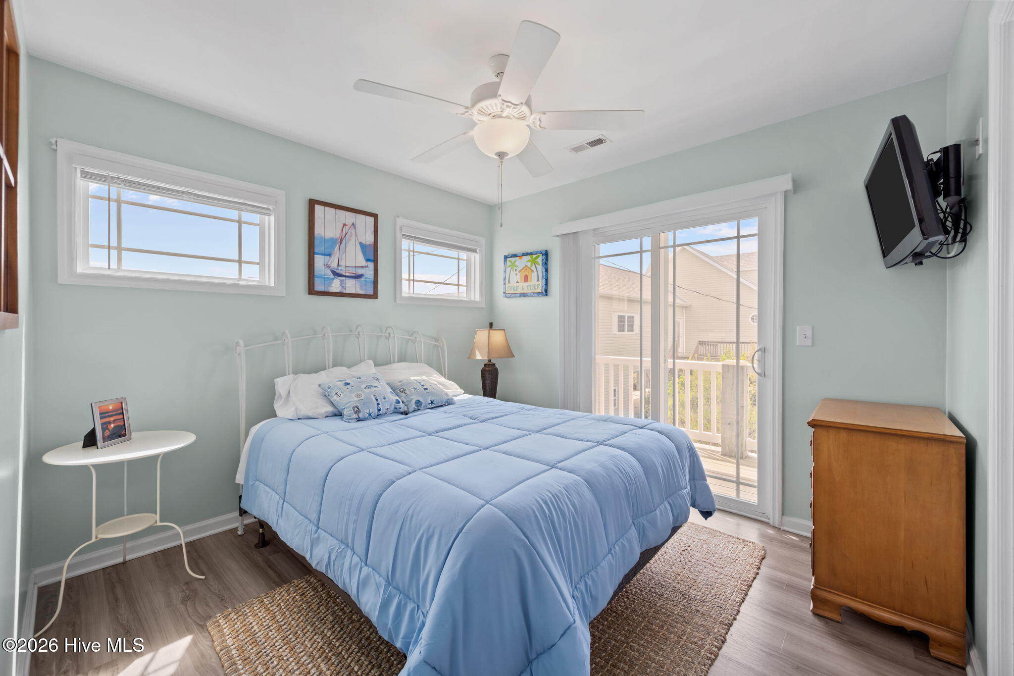 100563111 | Photo 29