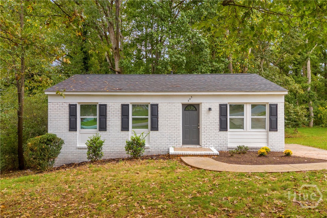 Homes for sale in Athens, GA | 303 Martin Cir, Athens, GA 30601 | MLS# CL340791