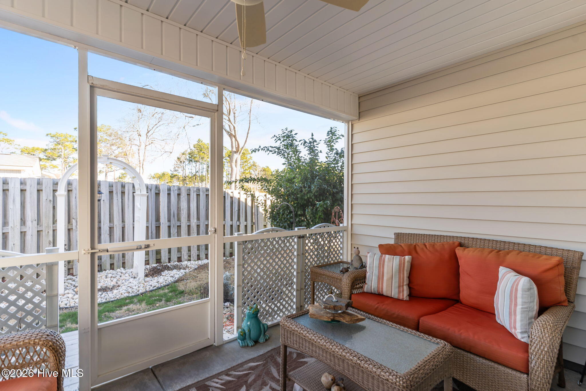 100552951 | Photo 24