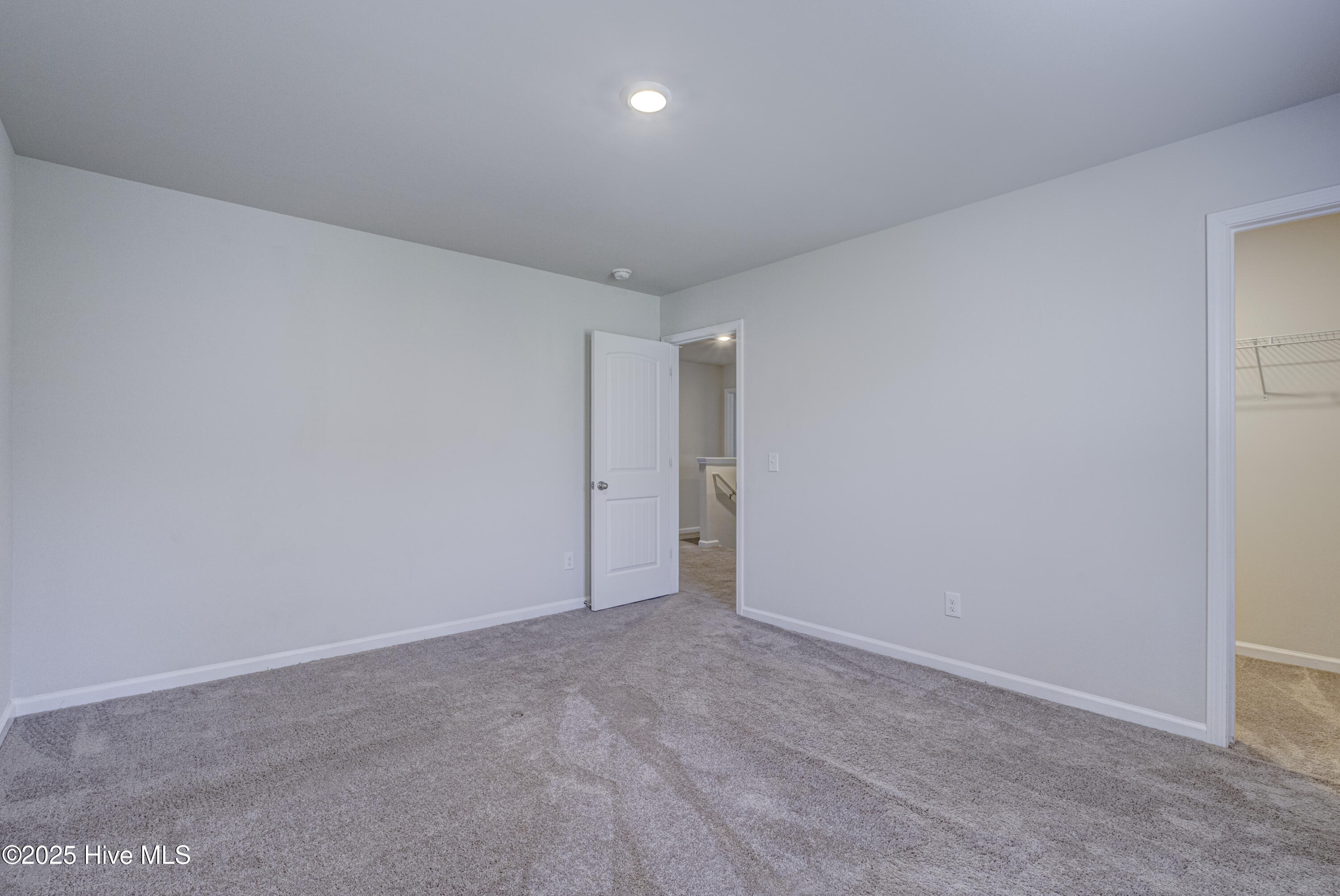 100528230 | Photo 39