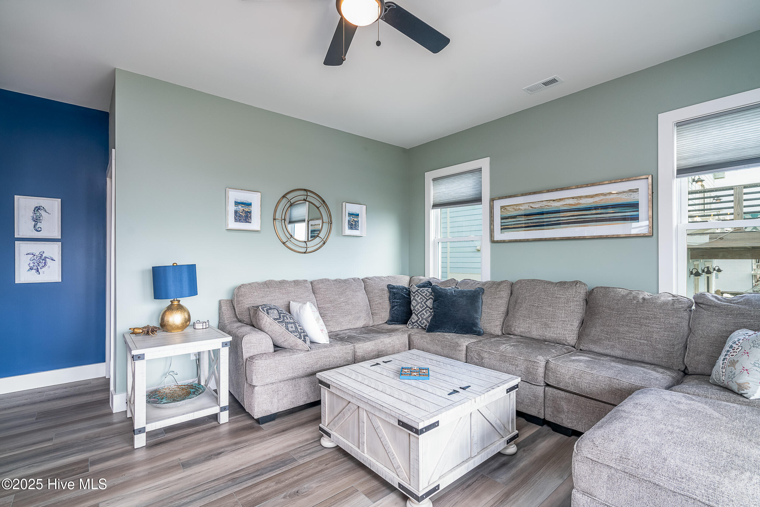 100524208 | Photo 26