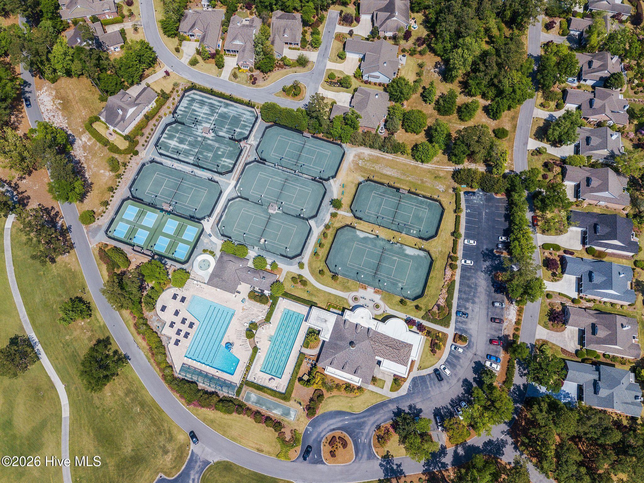 100567586 | Photo 58