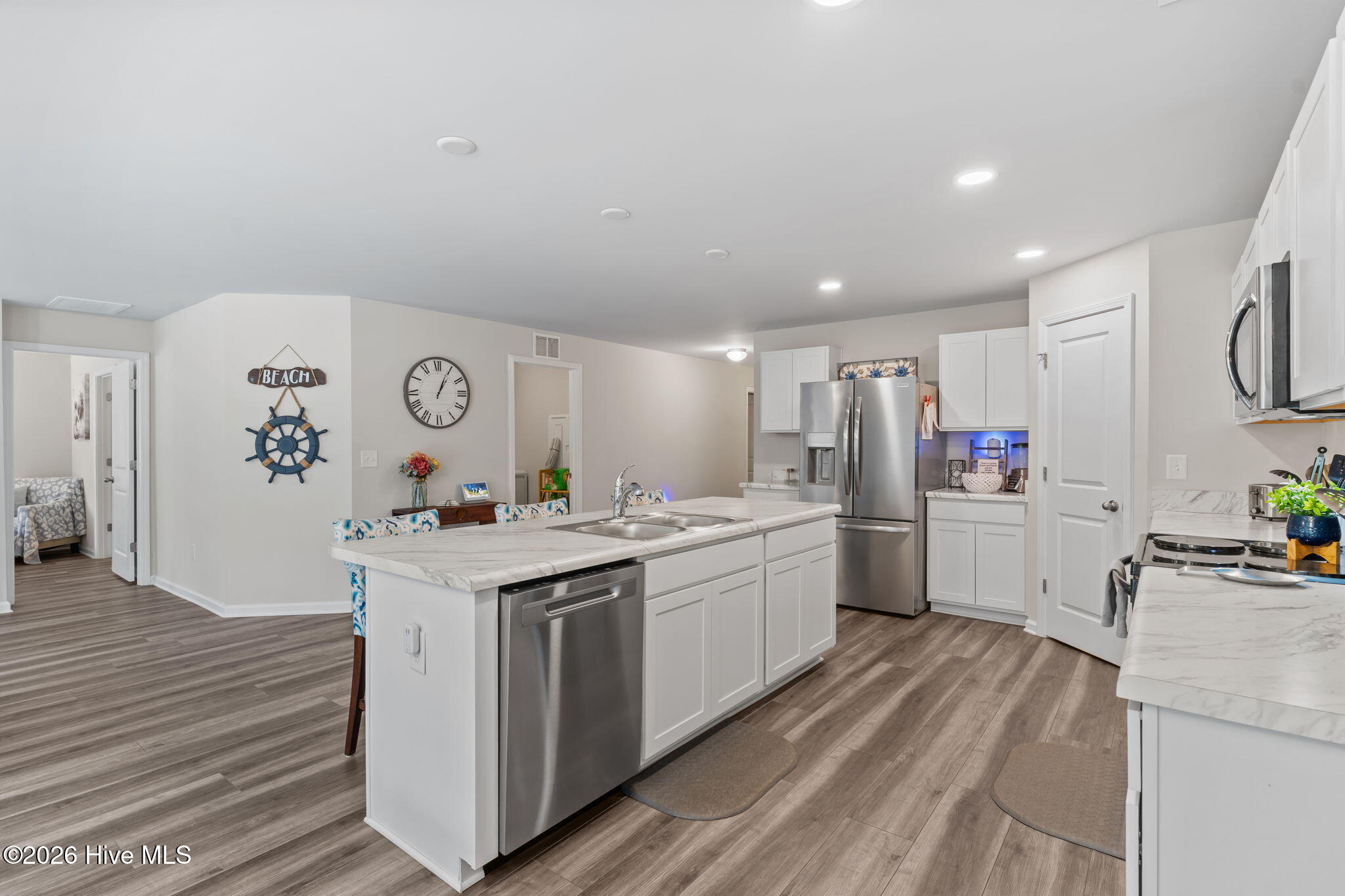 100561212 | Photo 15