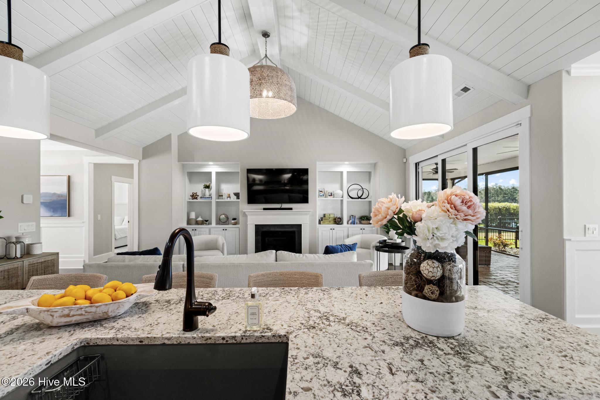 100561204 | Photo 18