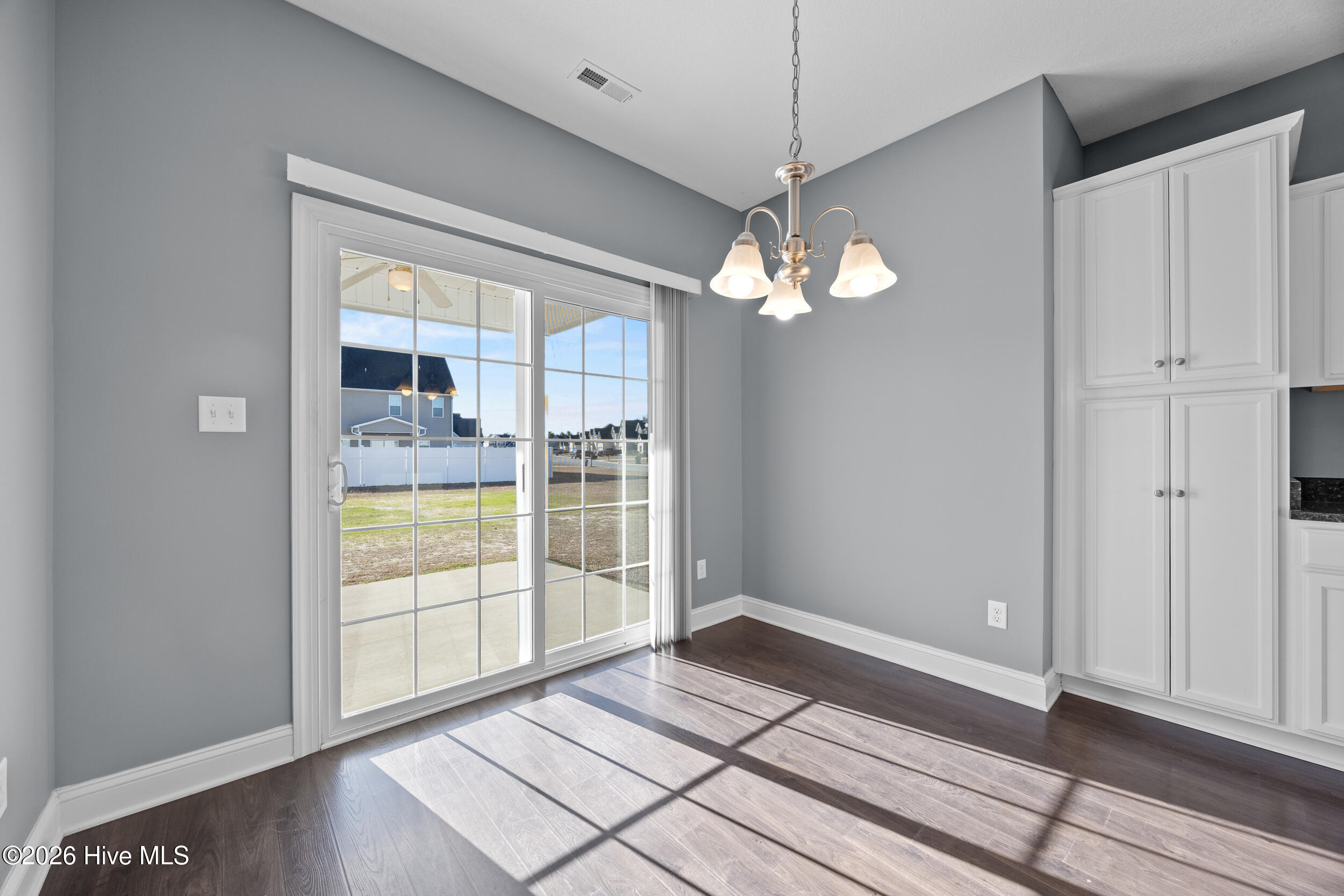 100550034 | Photo 19