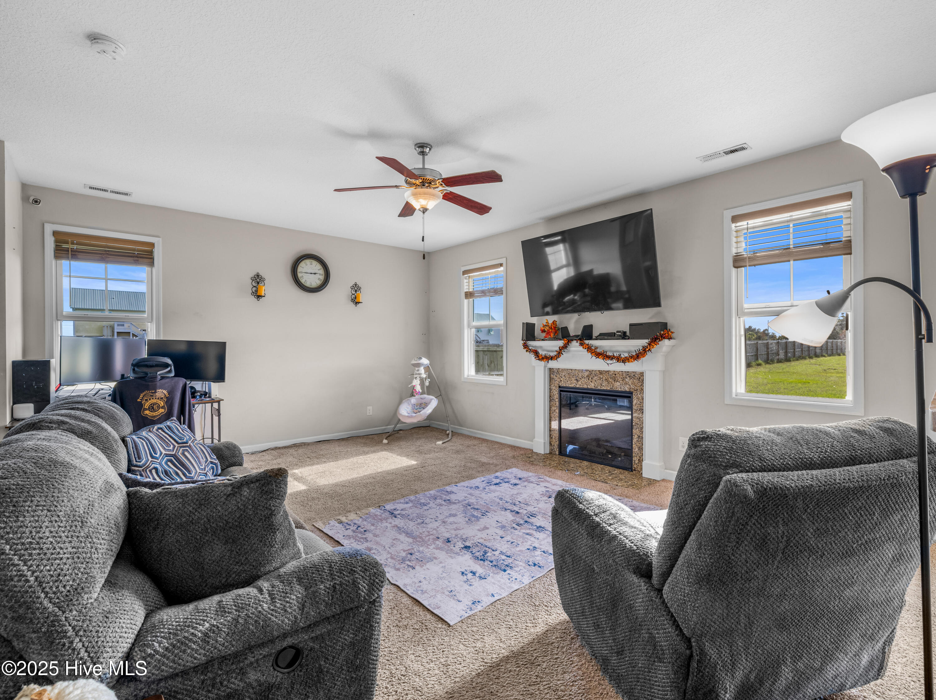 100538122 | Photo 14