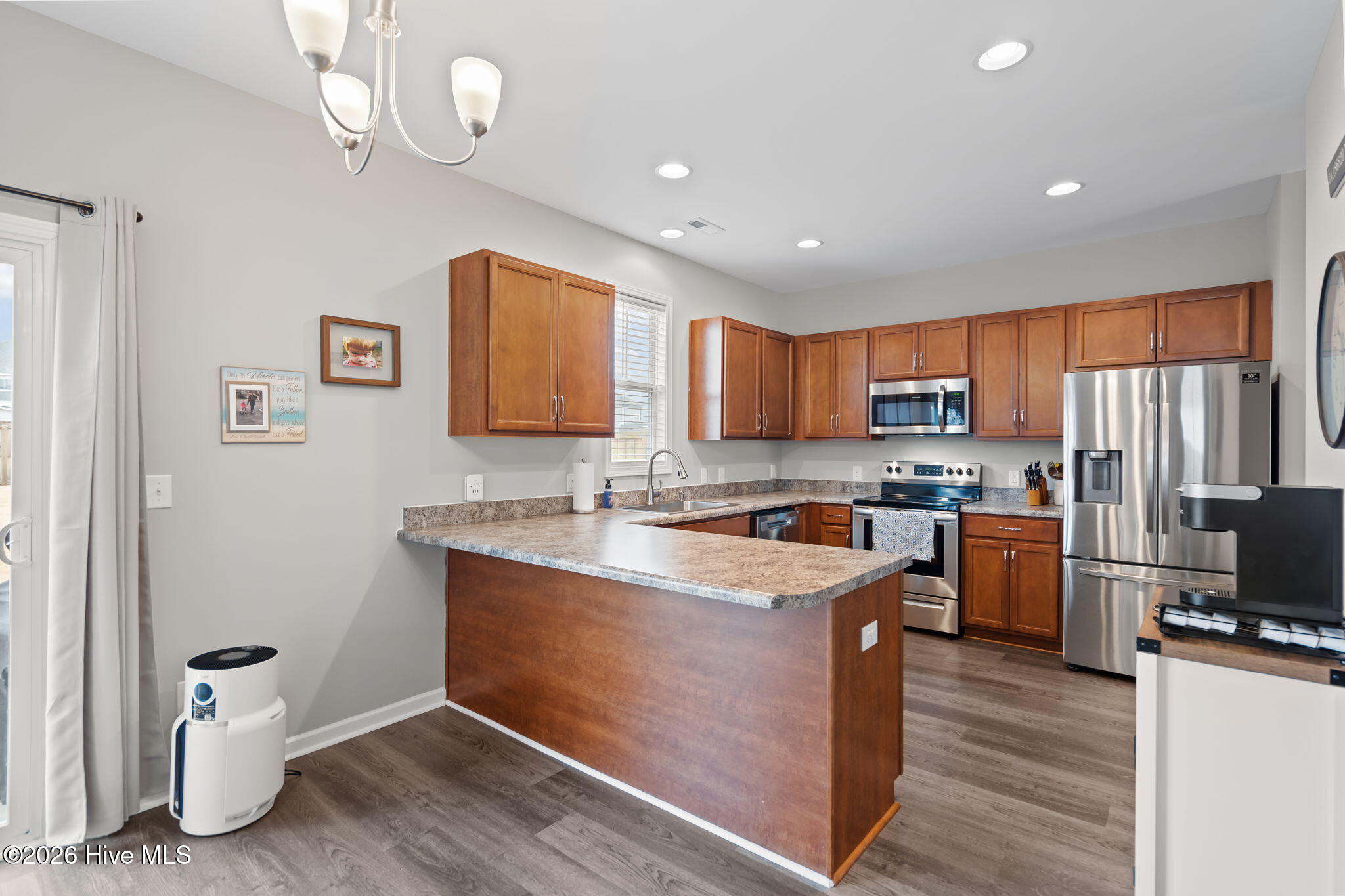 100555693 | Photo 12