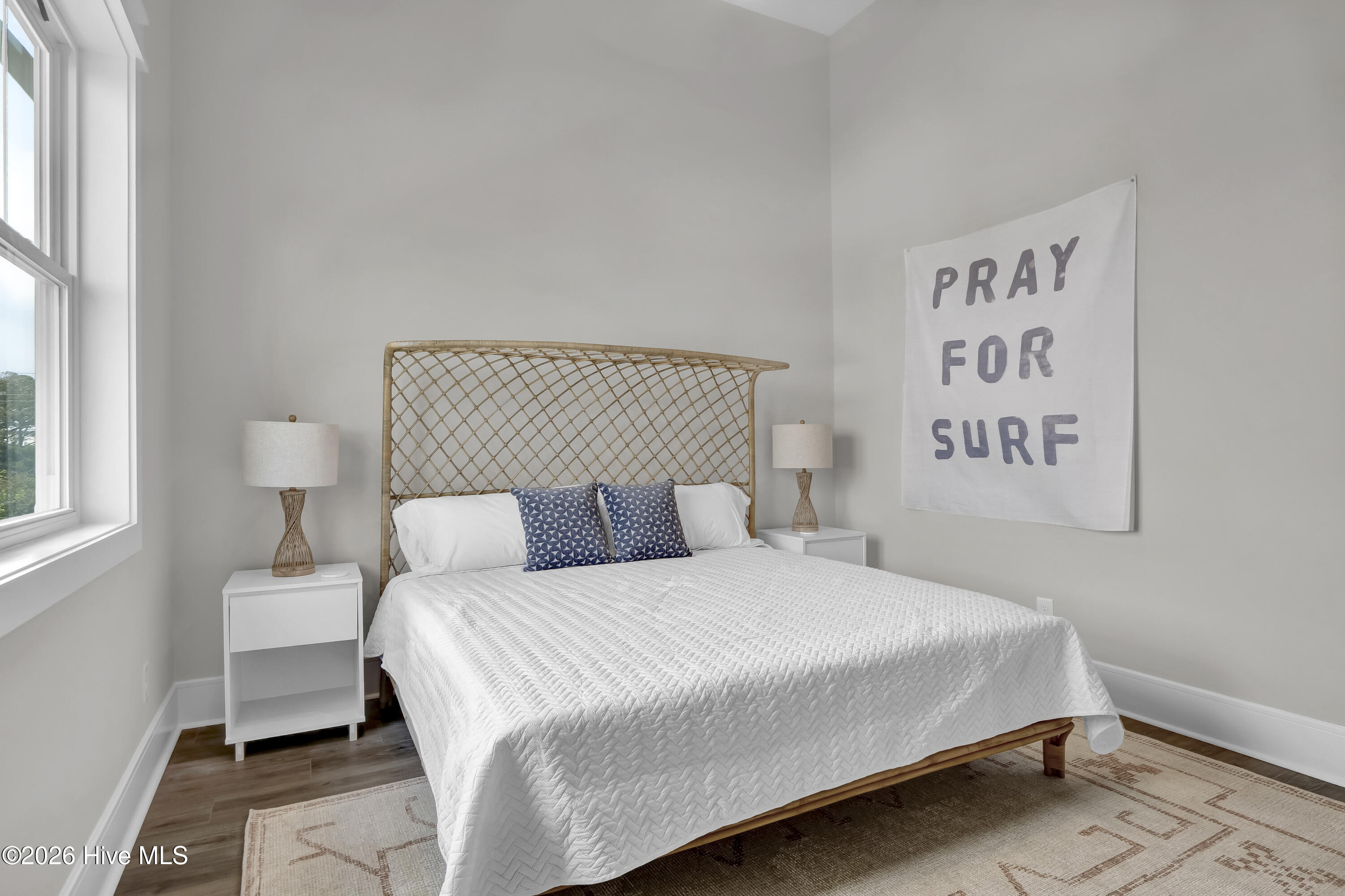 100567892 | Photo 33