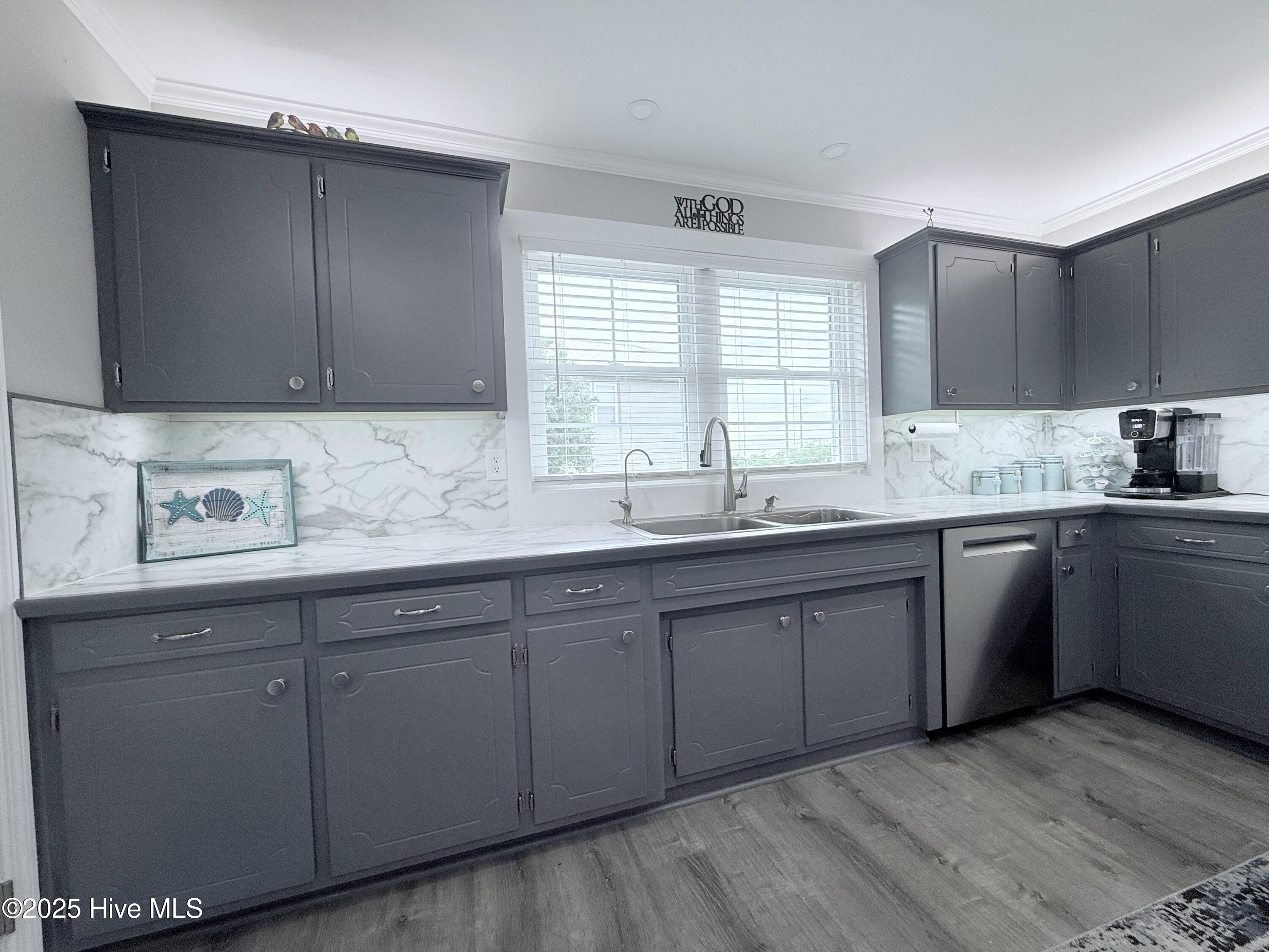 100530009 | Photo 23