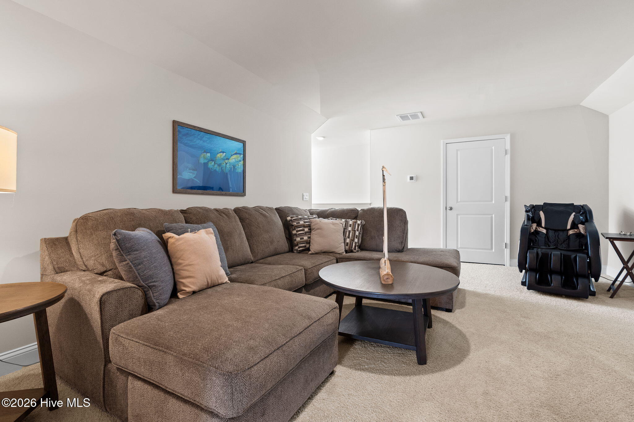 100555775 | Photo 34