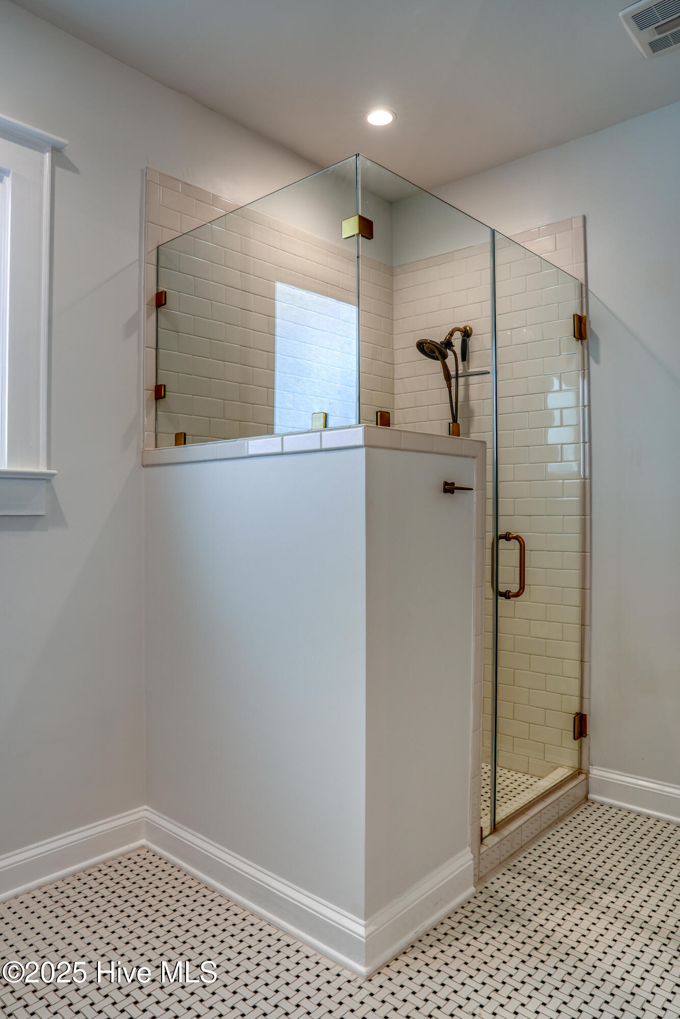 100559496 | Photo 21