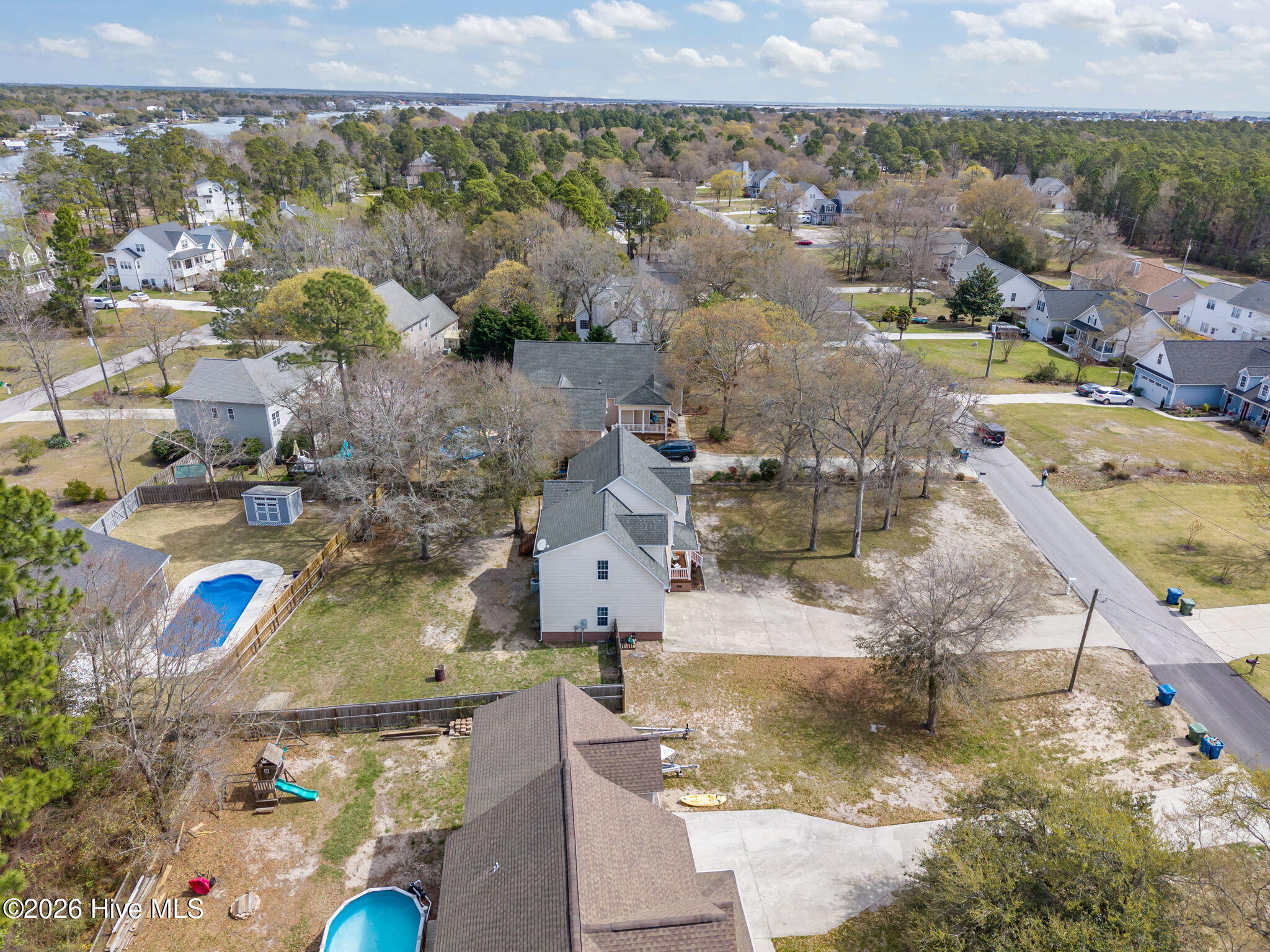 100562601 | Photo 54