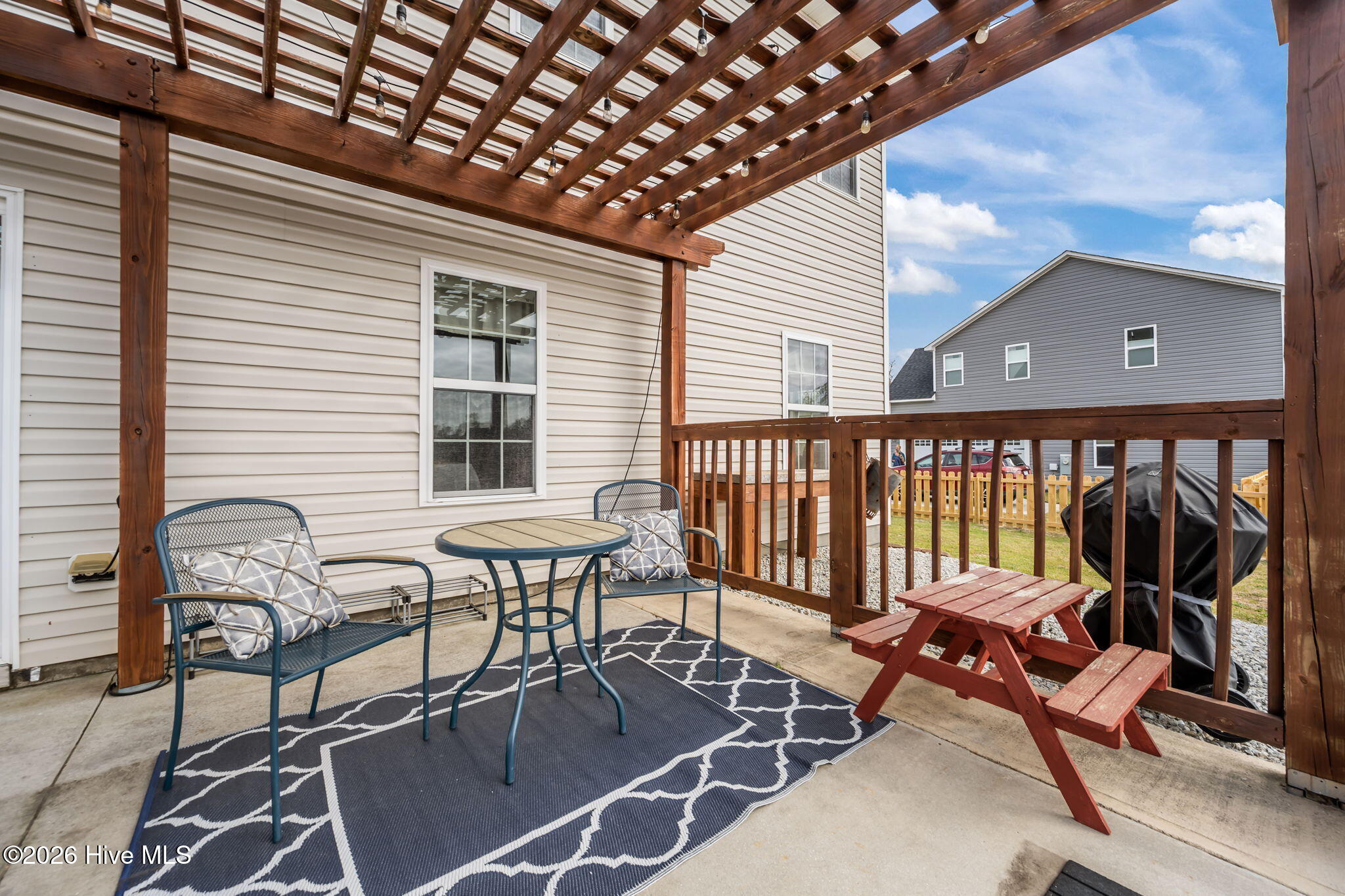 100560524 | Photo 48