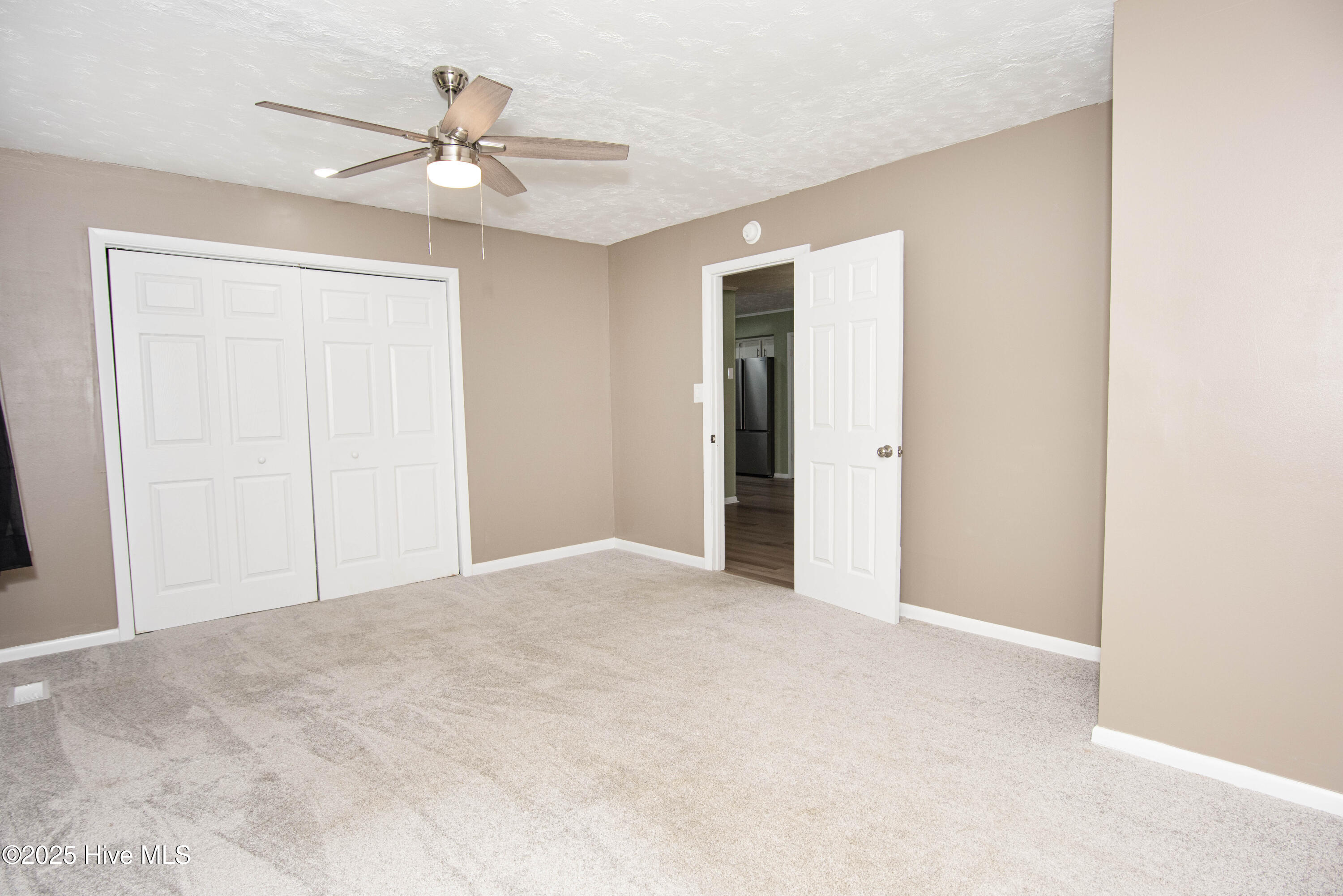 100536196 | Photo 25