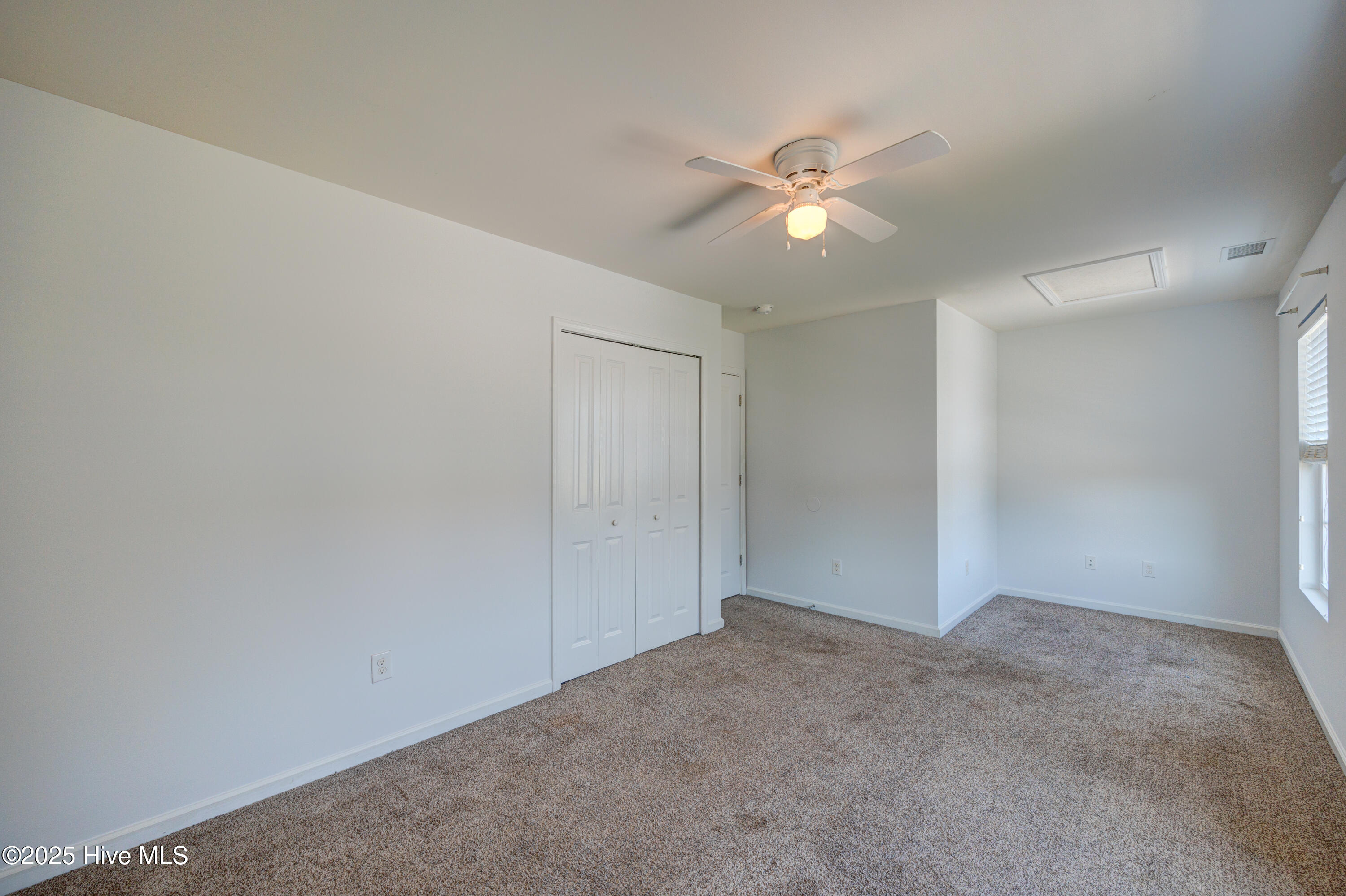 100530947 | Photo 21