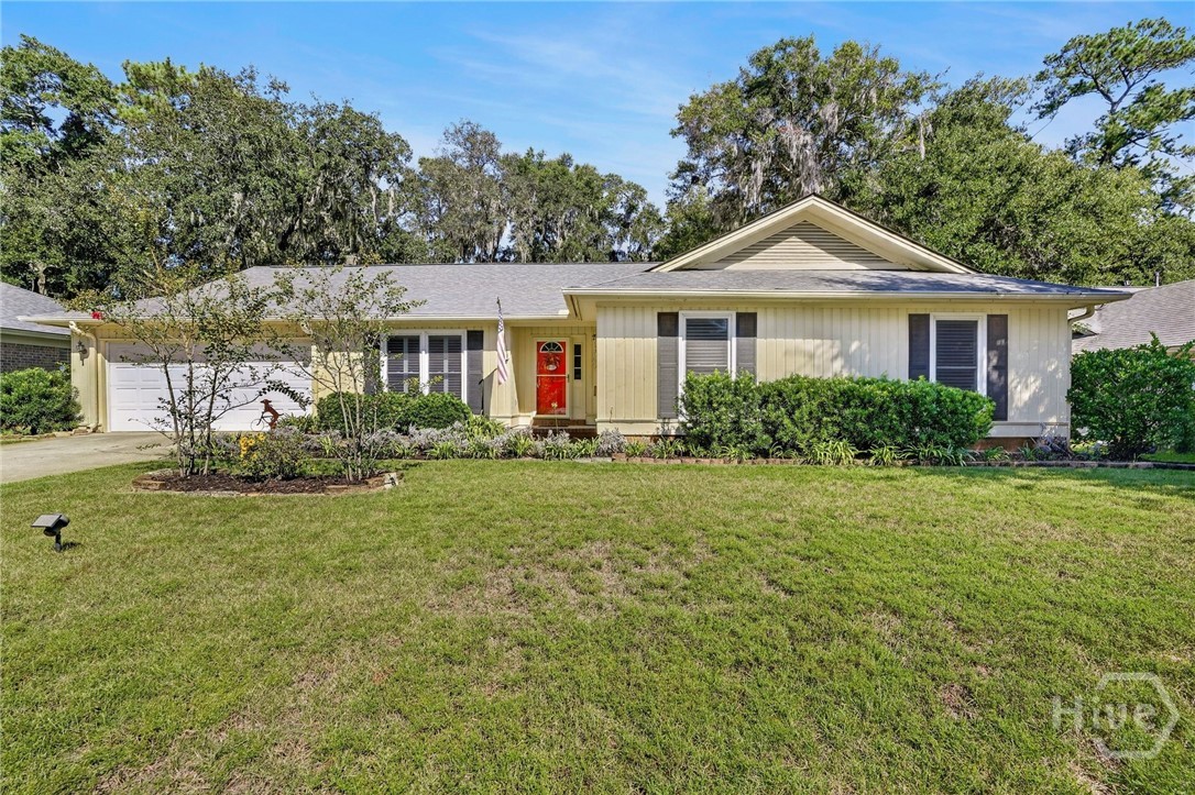 Photo 1 of Single family home for sale at 928 Moss Dr, Savannah, GA 31410 | MLS# SA365392 | Listing updated on 2026-10-09
