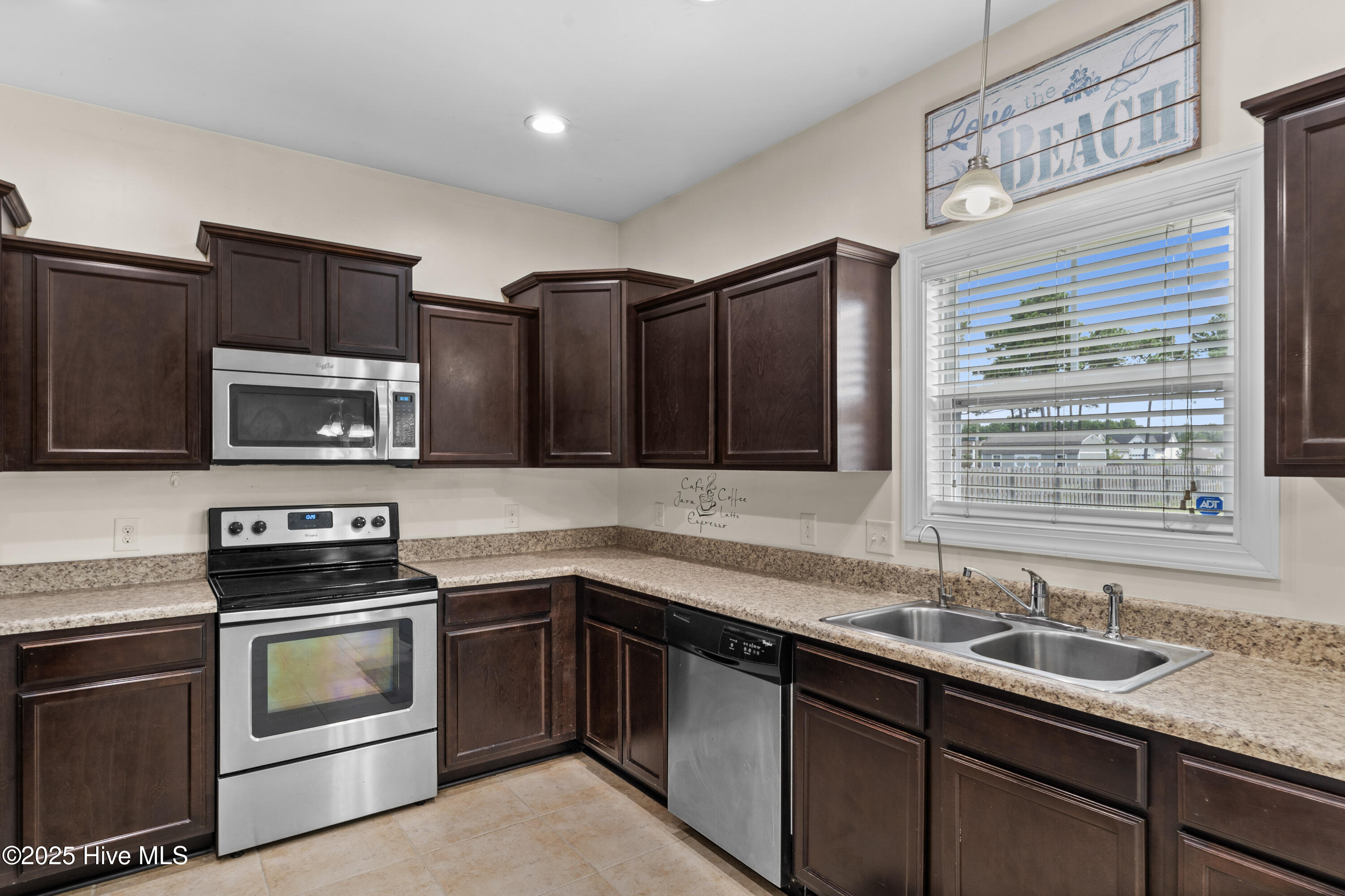 100530056 | Photo 12