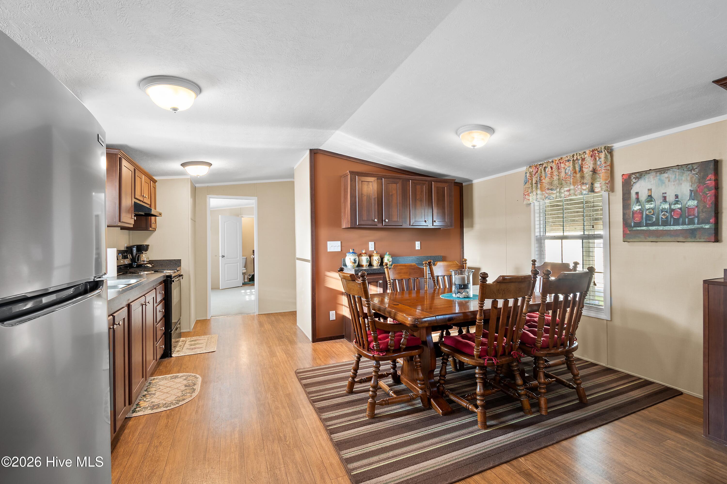 100564695 | Photo 11