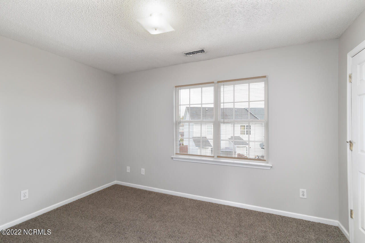 100553769 | Photo 17