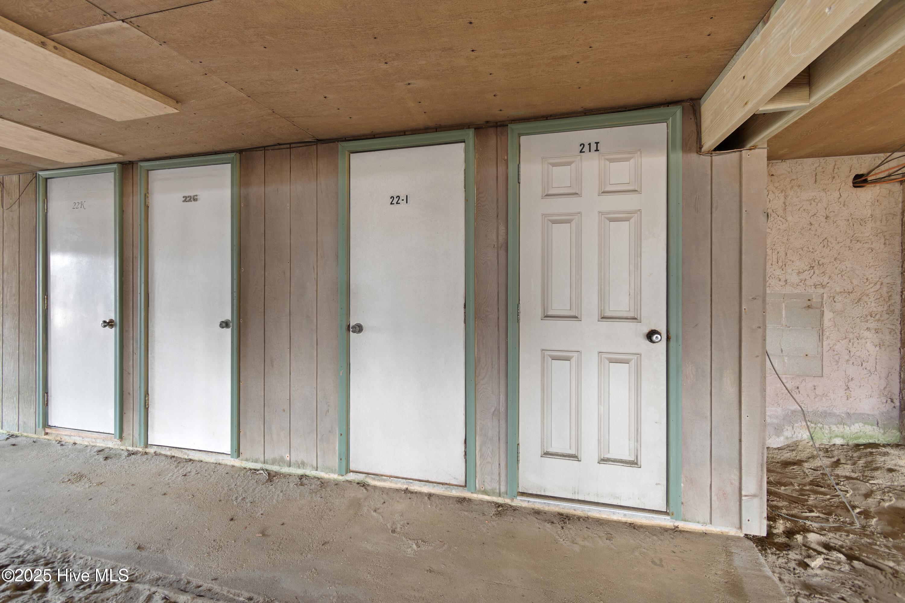 100492012 | Photo 31