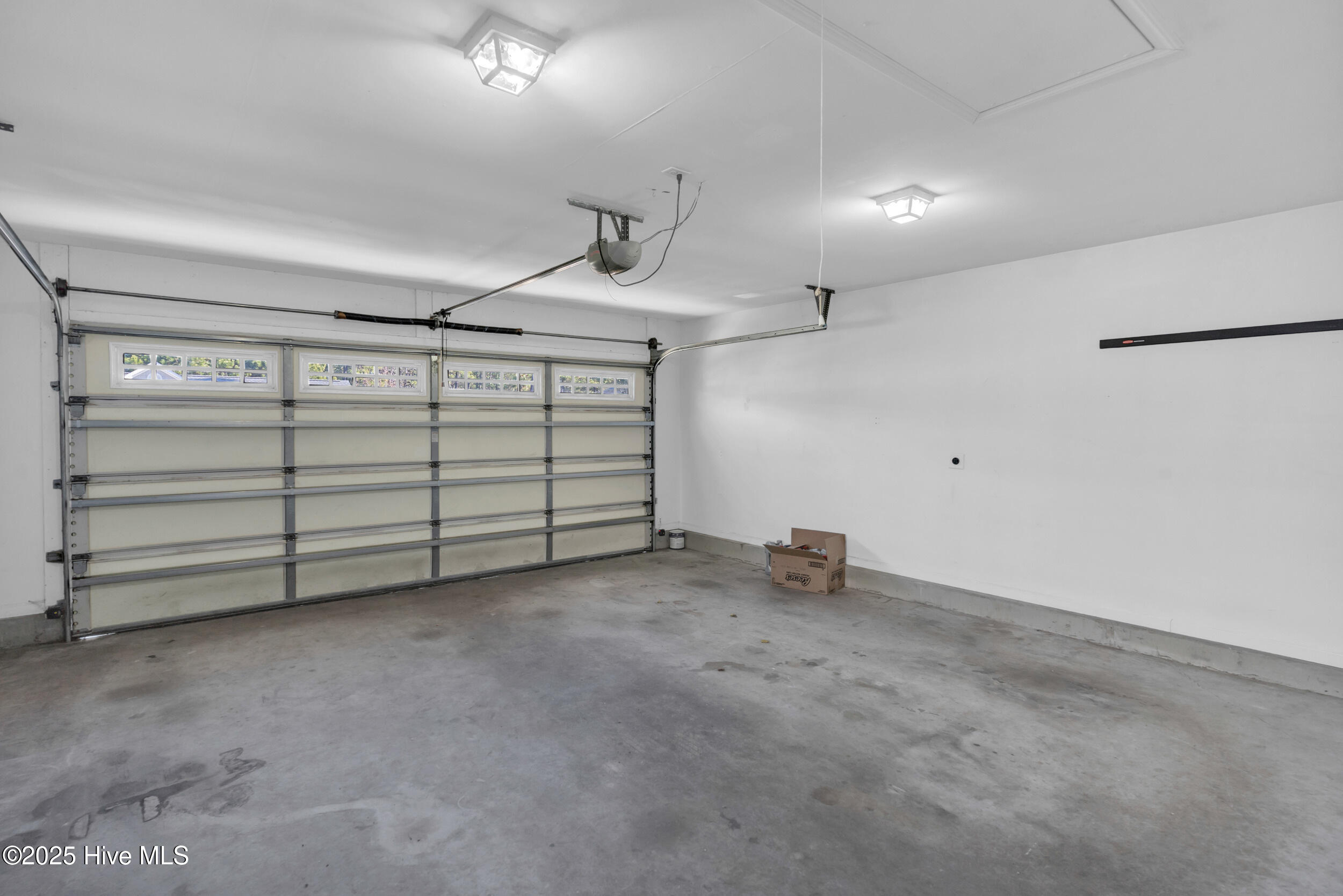 100545882 | Photo 27