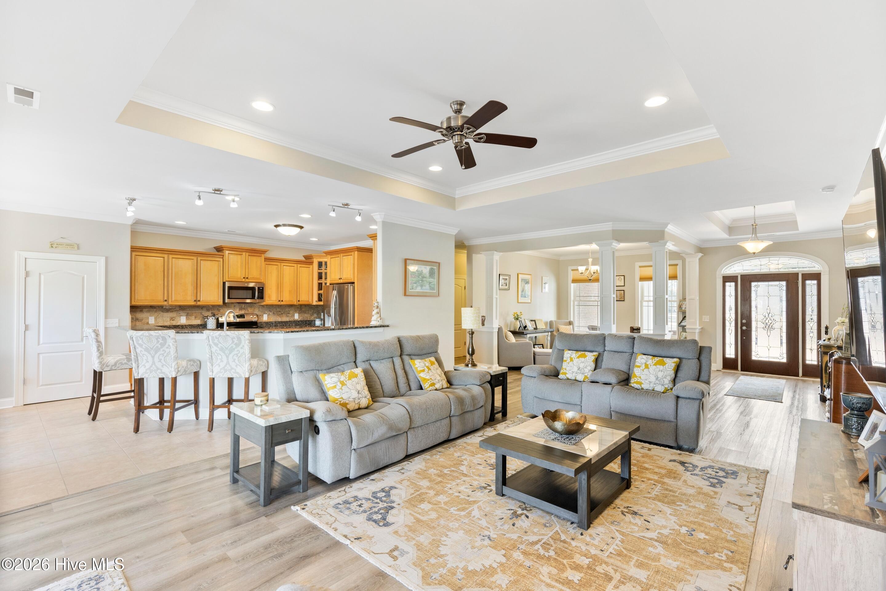 100547842 | Photo 10