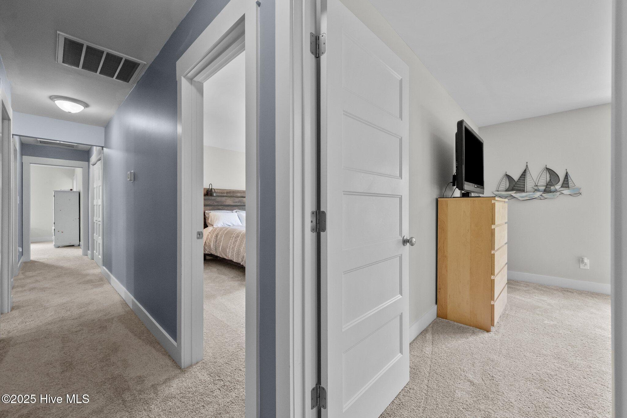 100517734 | Photo 49