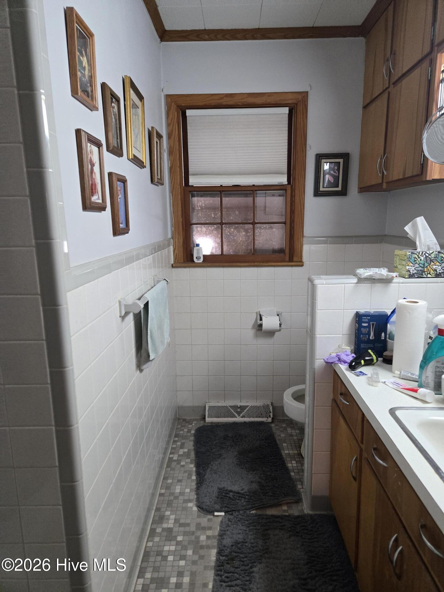 1221 Crescent Drive, Elizabeth City, NC, 27909