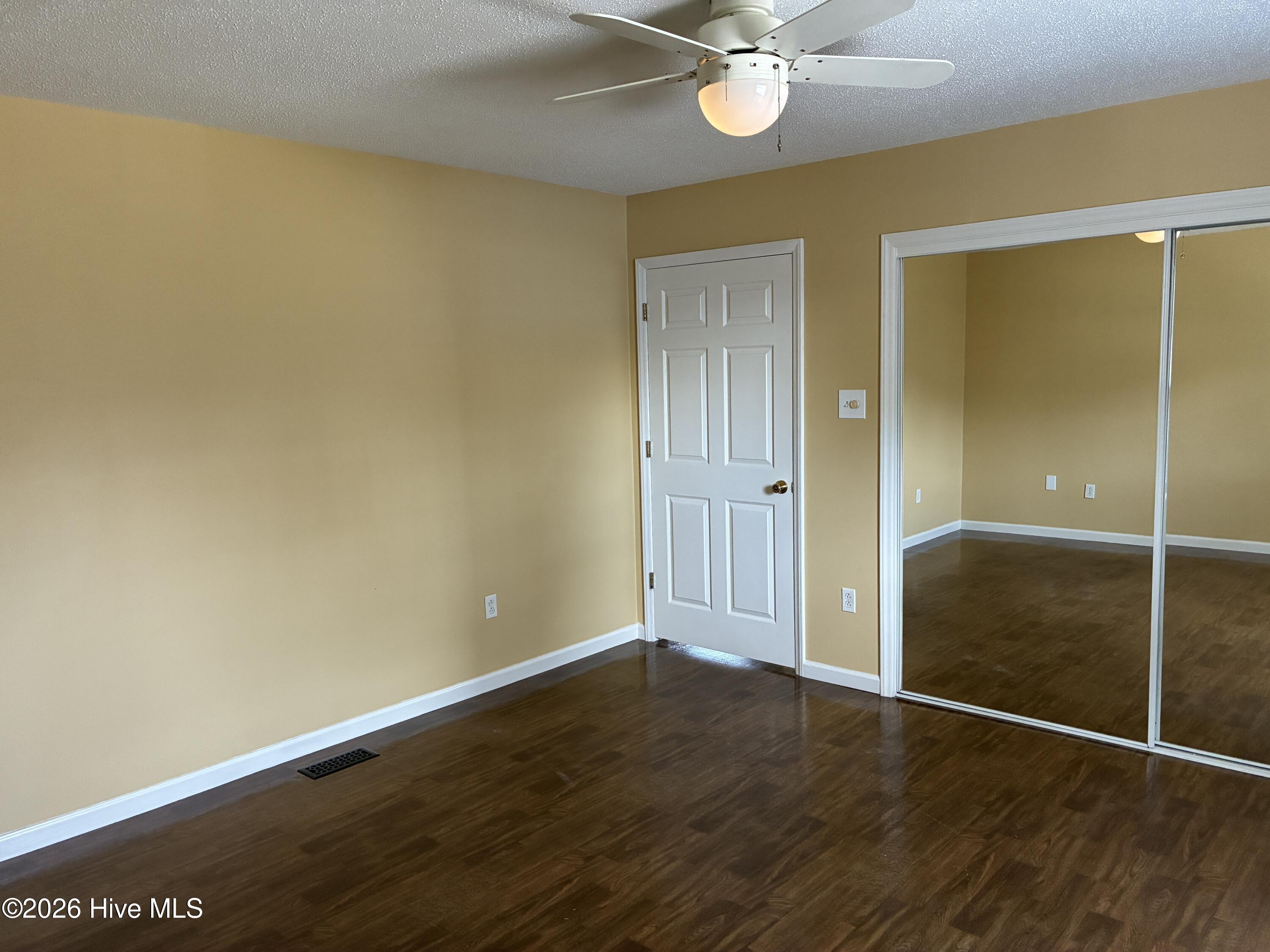 100558750 | Photo 23