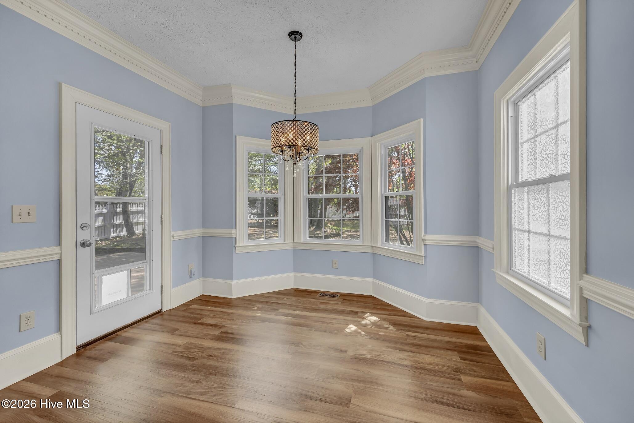 100565021 | Photo 10