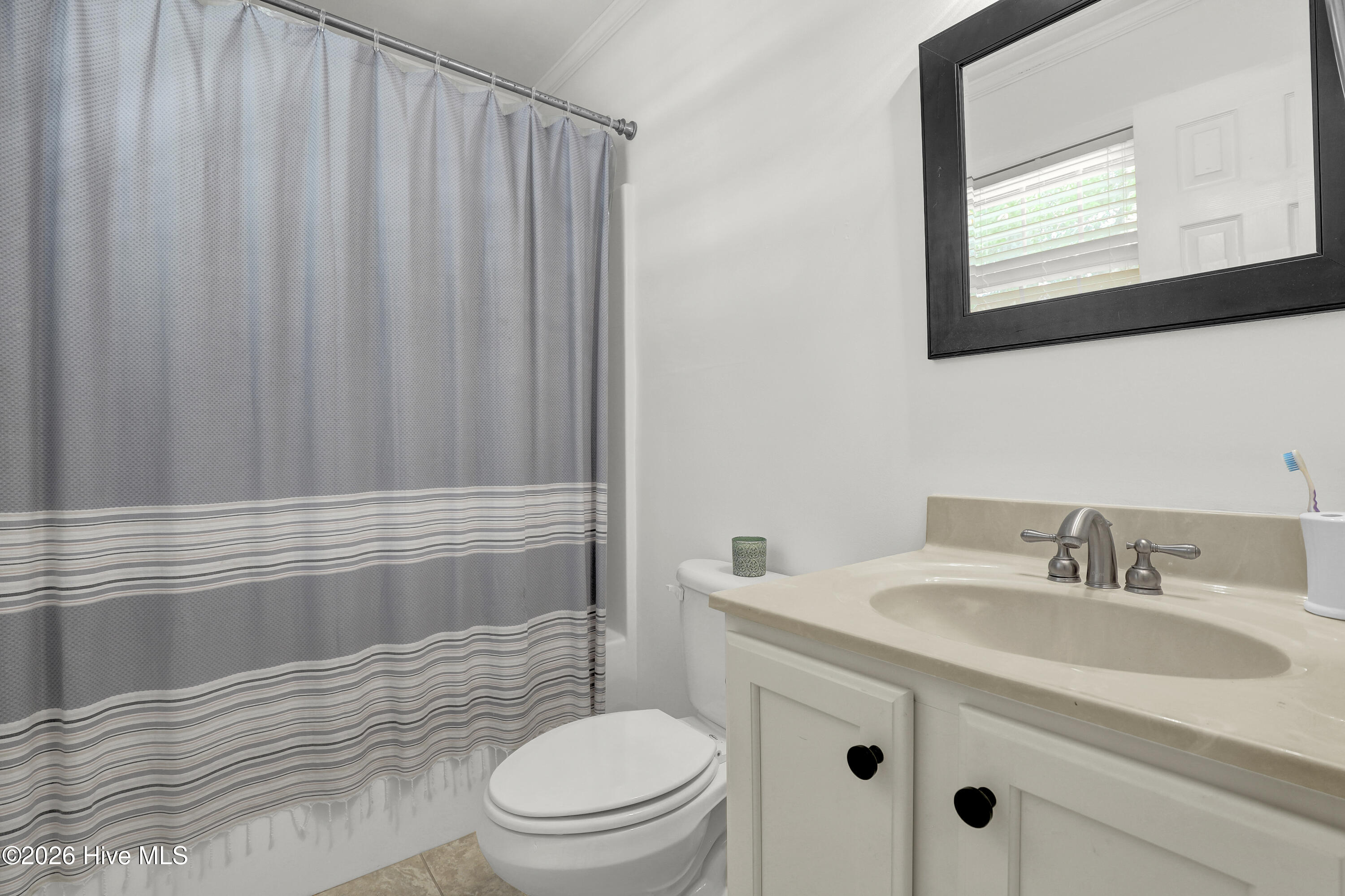 100566573 | Photo 44