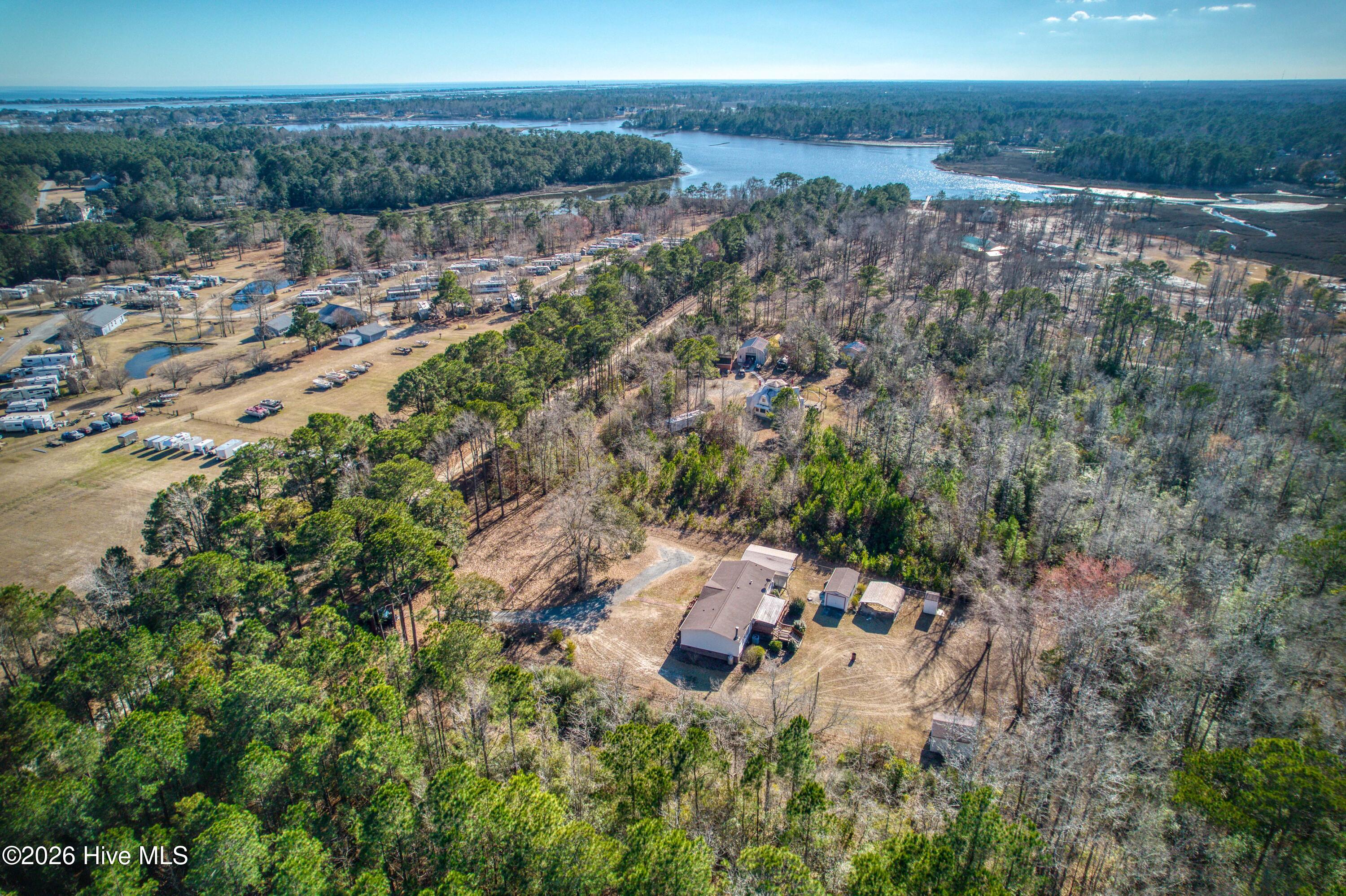 100557580 | Photo 40