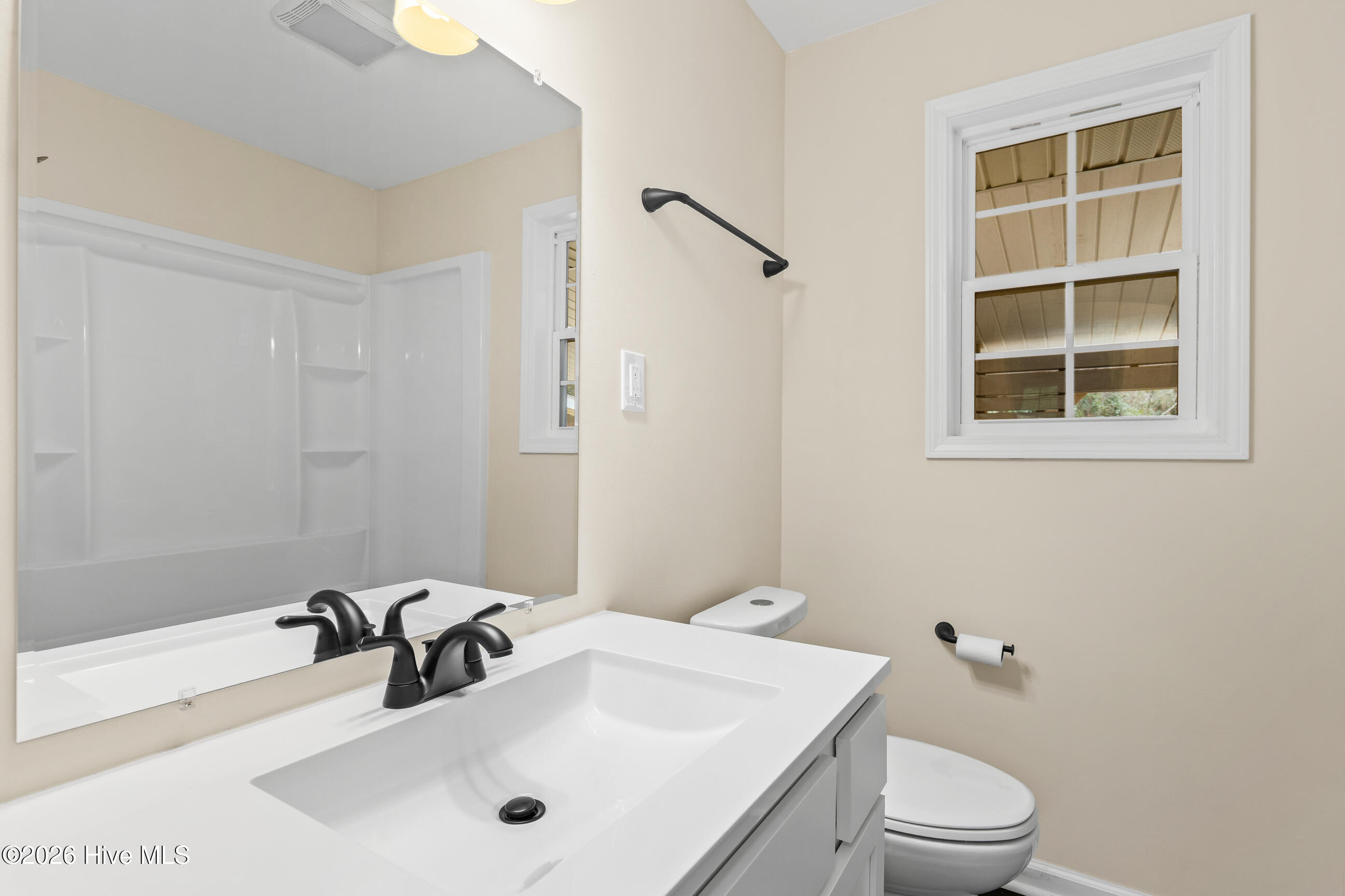 100558512 | Photo 19