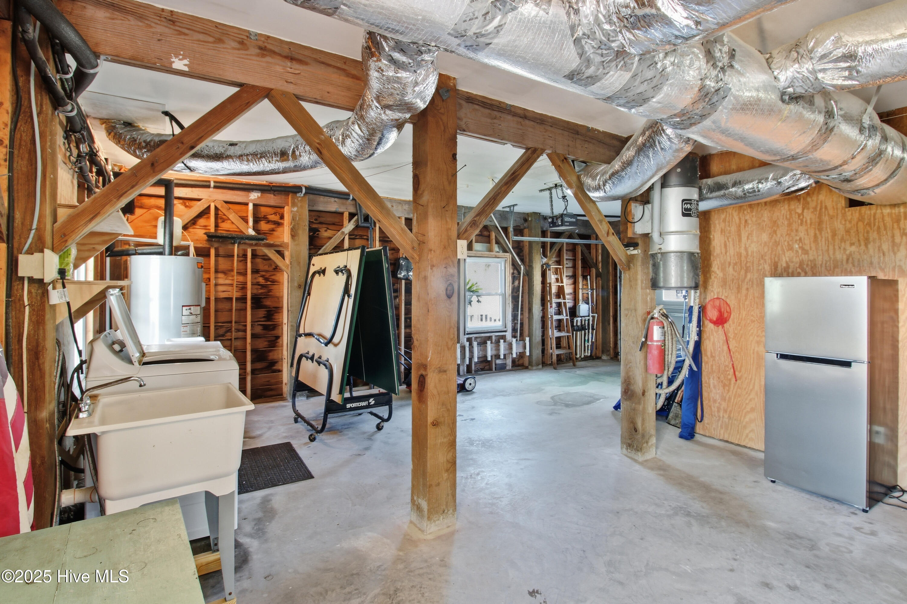 100557076 | Photo 32