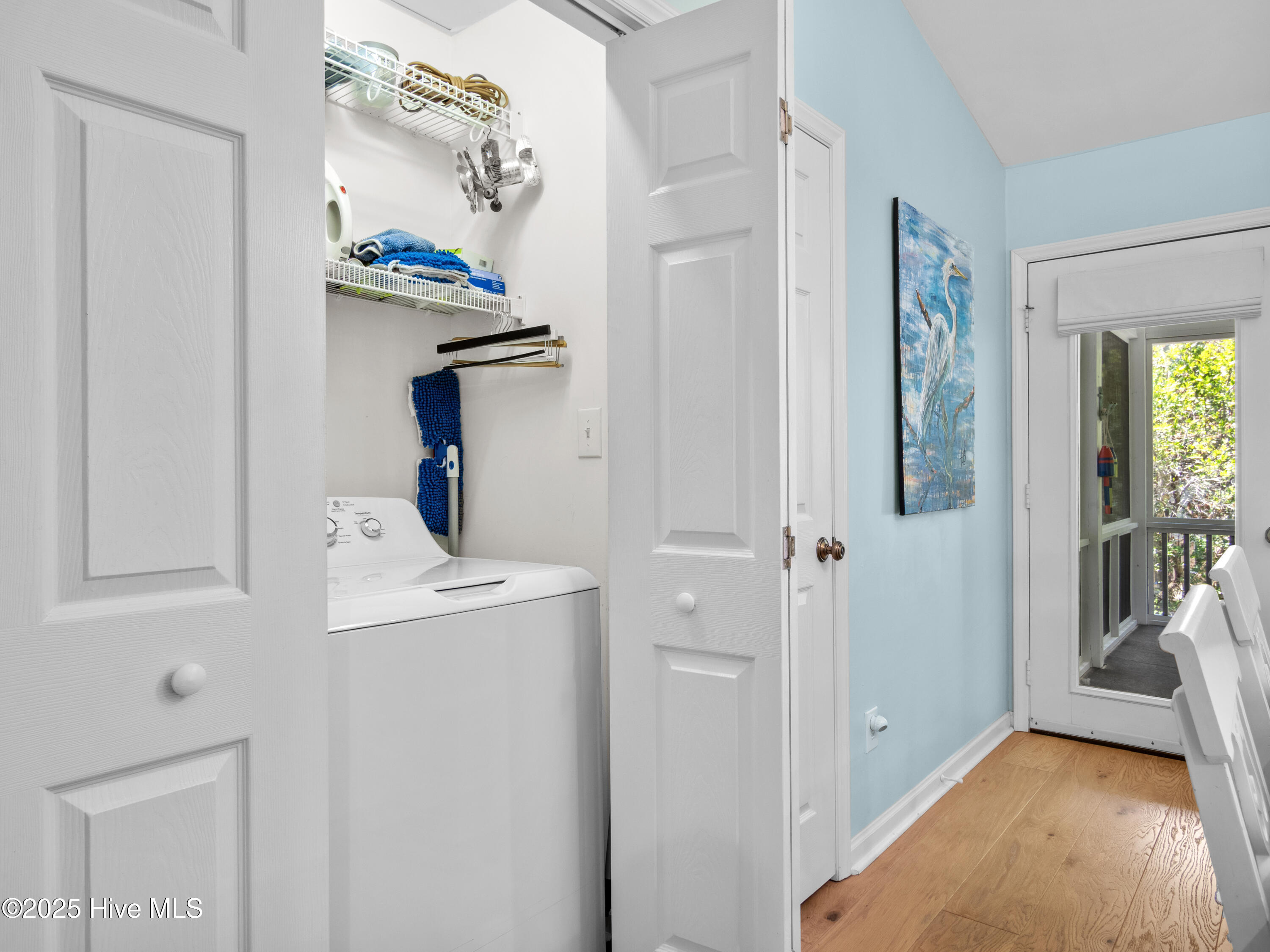 100559925 | Photo 34