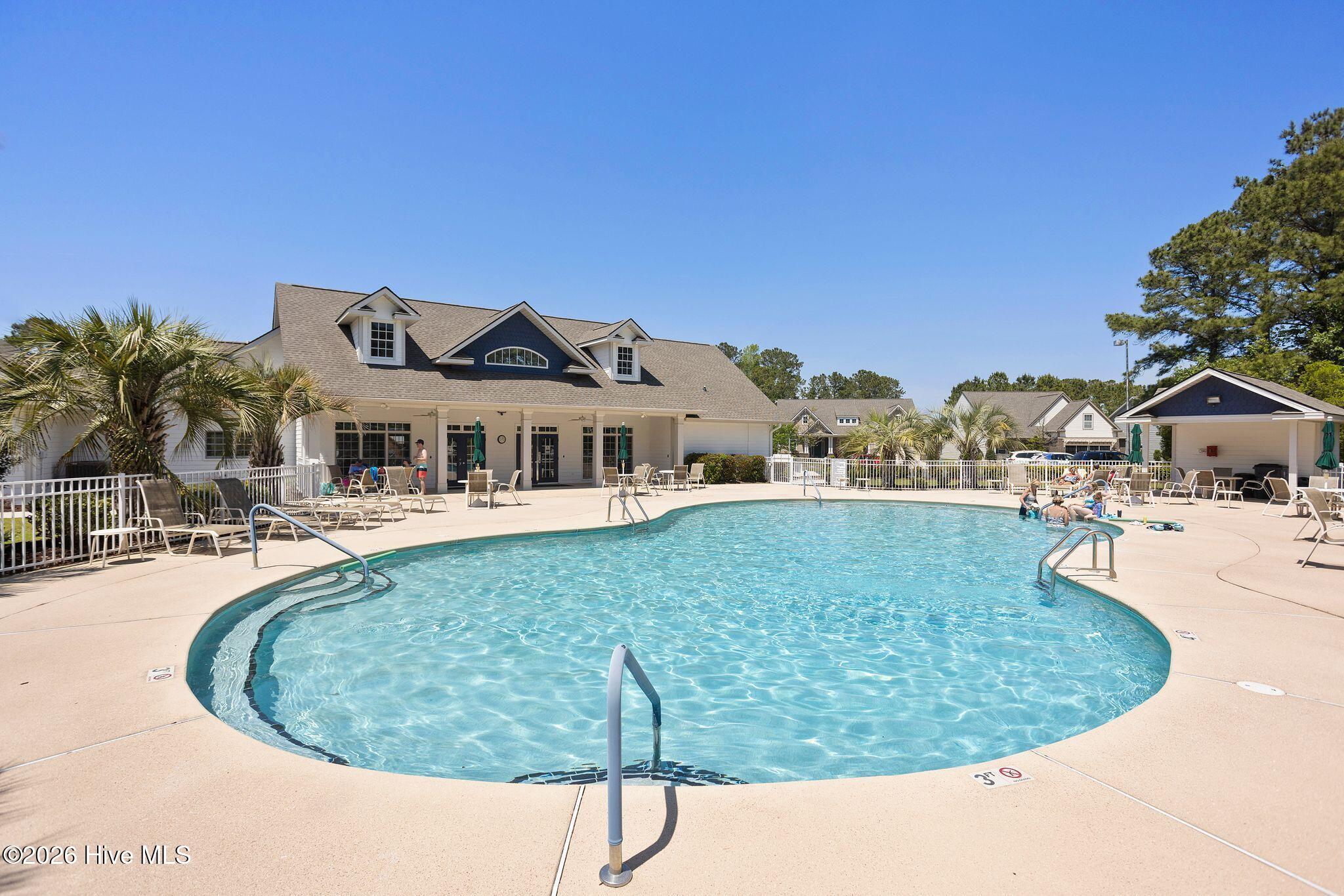 100560639 | Photo 69