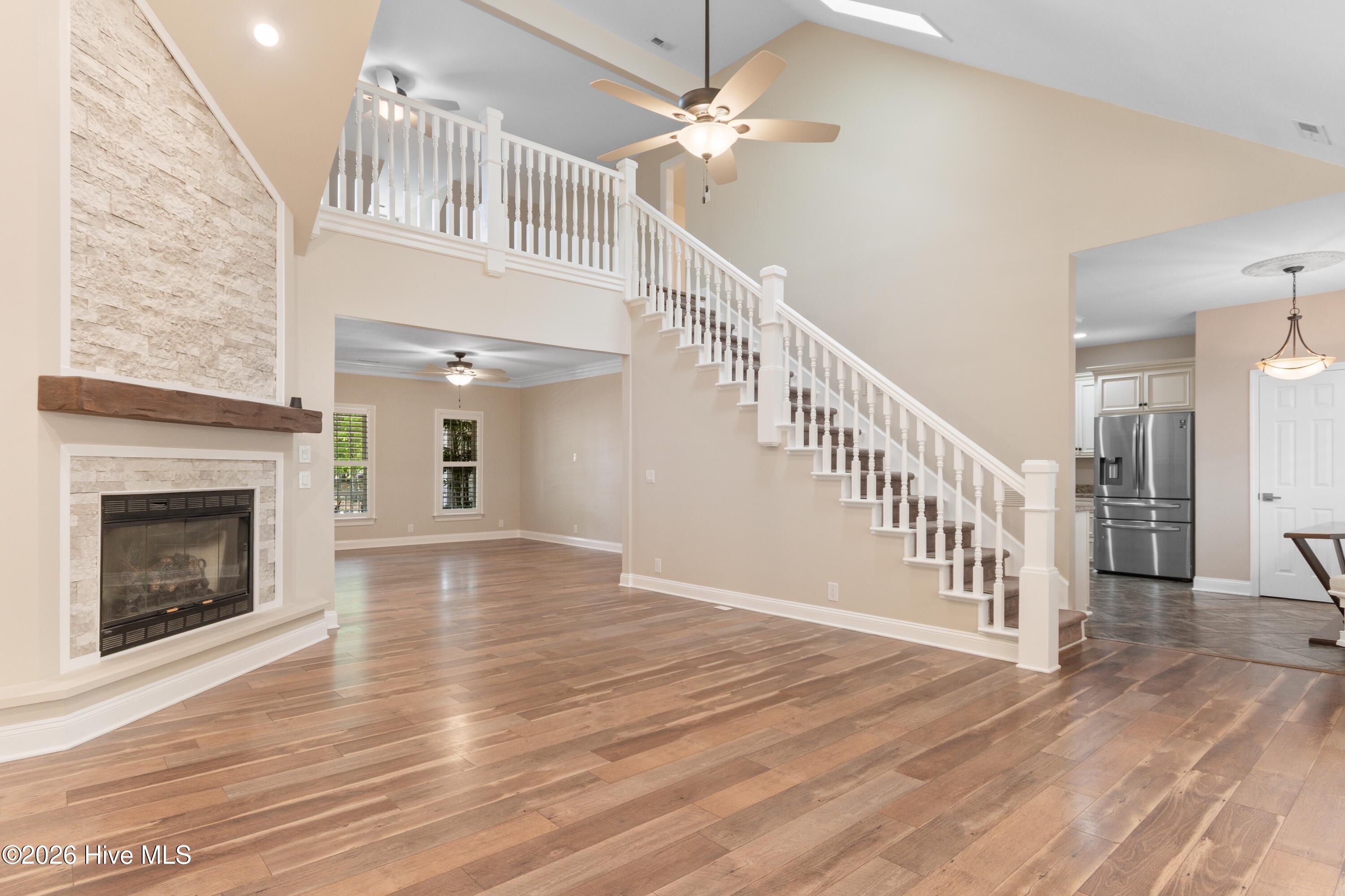 100569260 | Photo 15