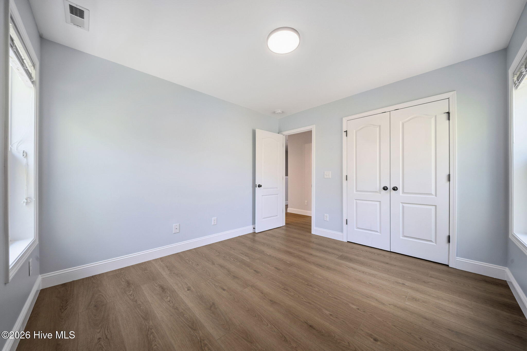 100566874 | Photo 44