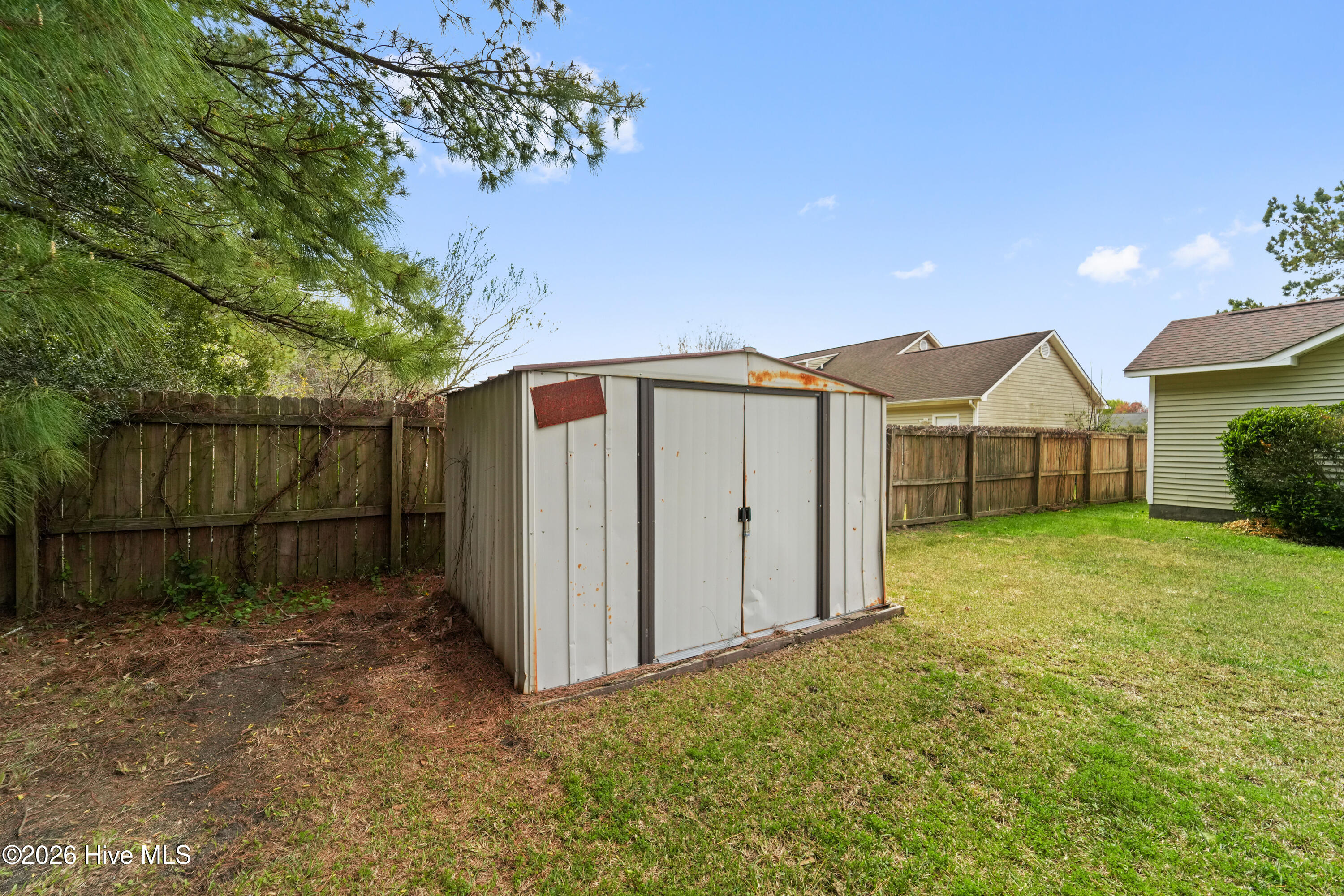 100561681 | Photo 36