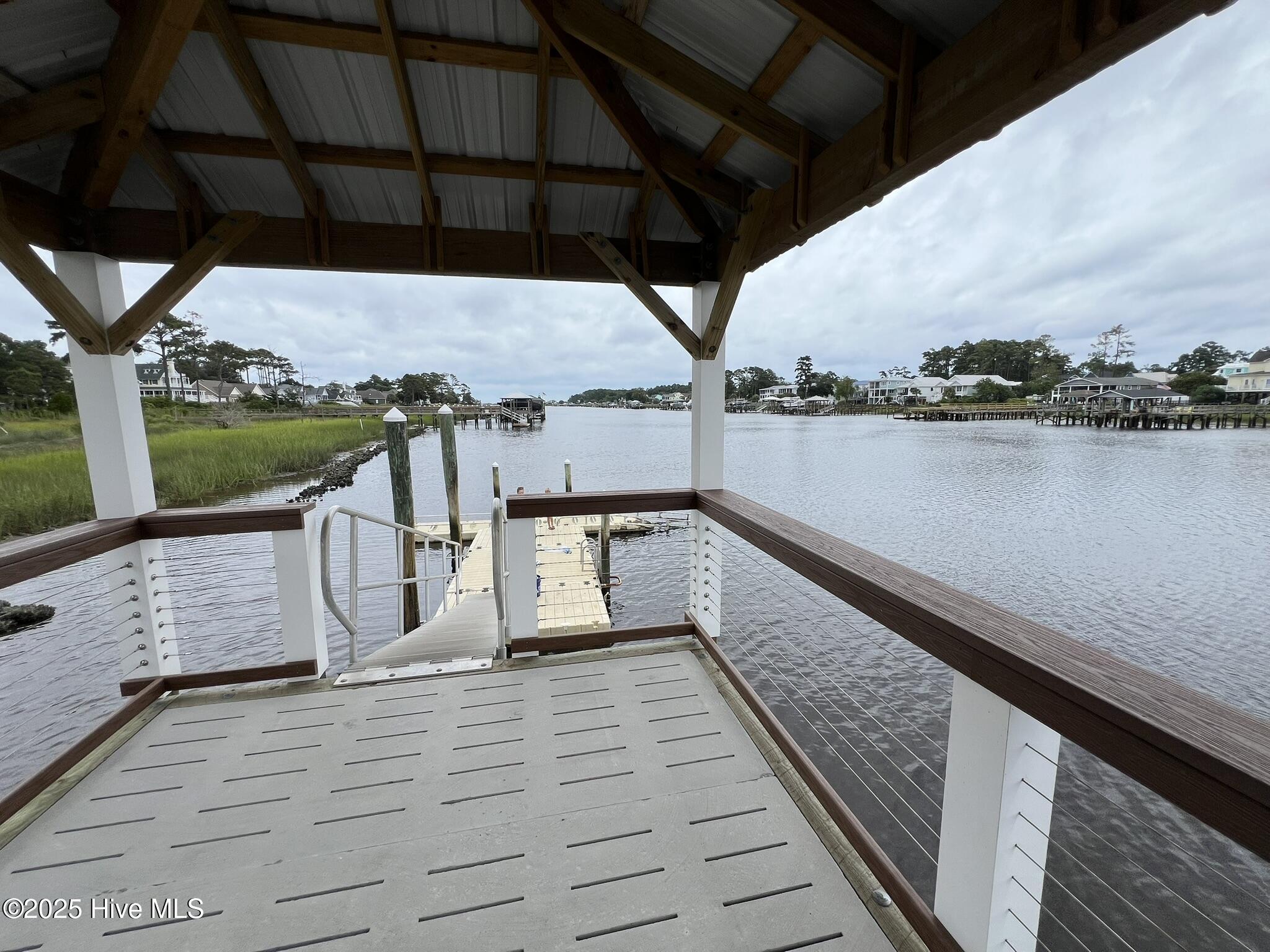 100525760 | Photo 26