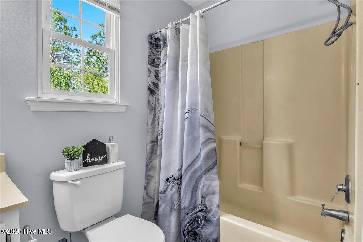 100566247 | Photo 37