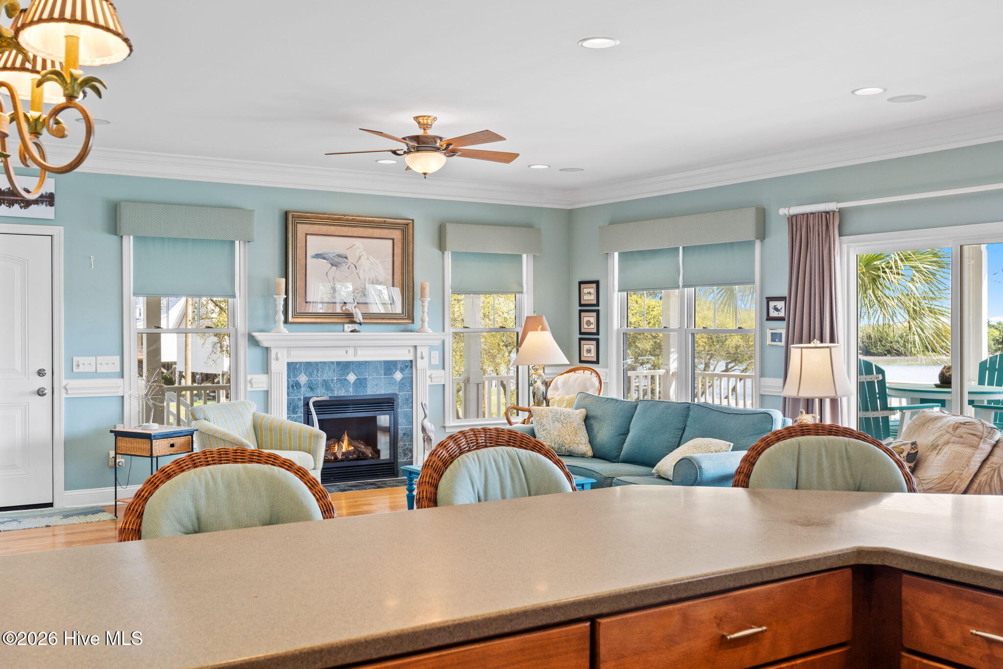 100566344 | Photo 33