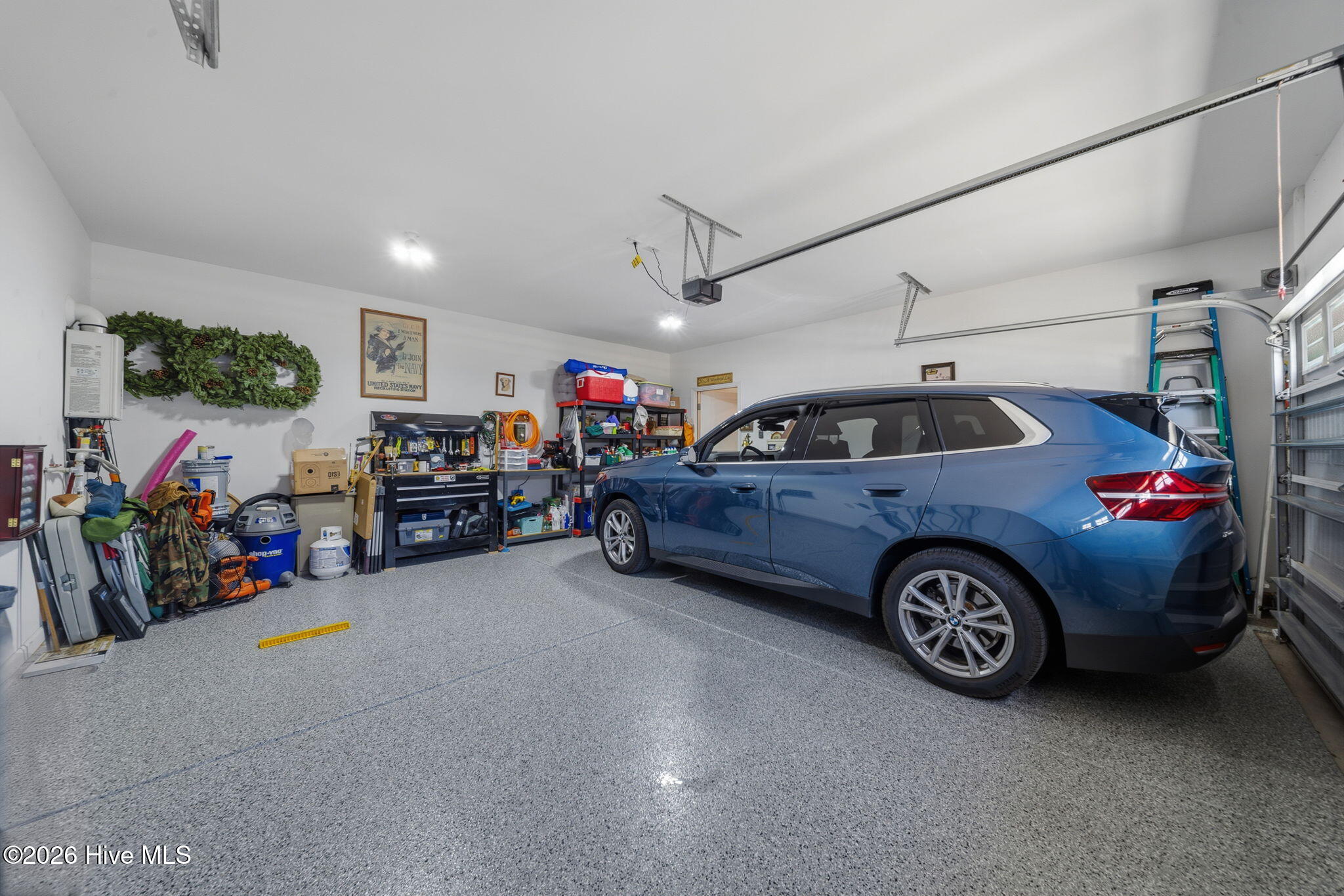 100568500 | Photo 44