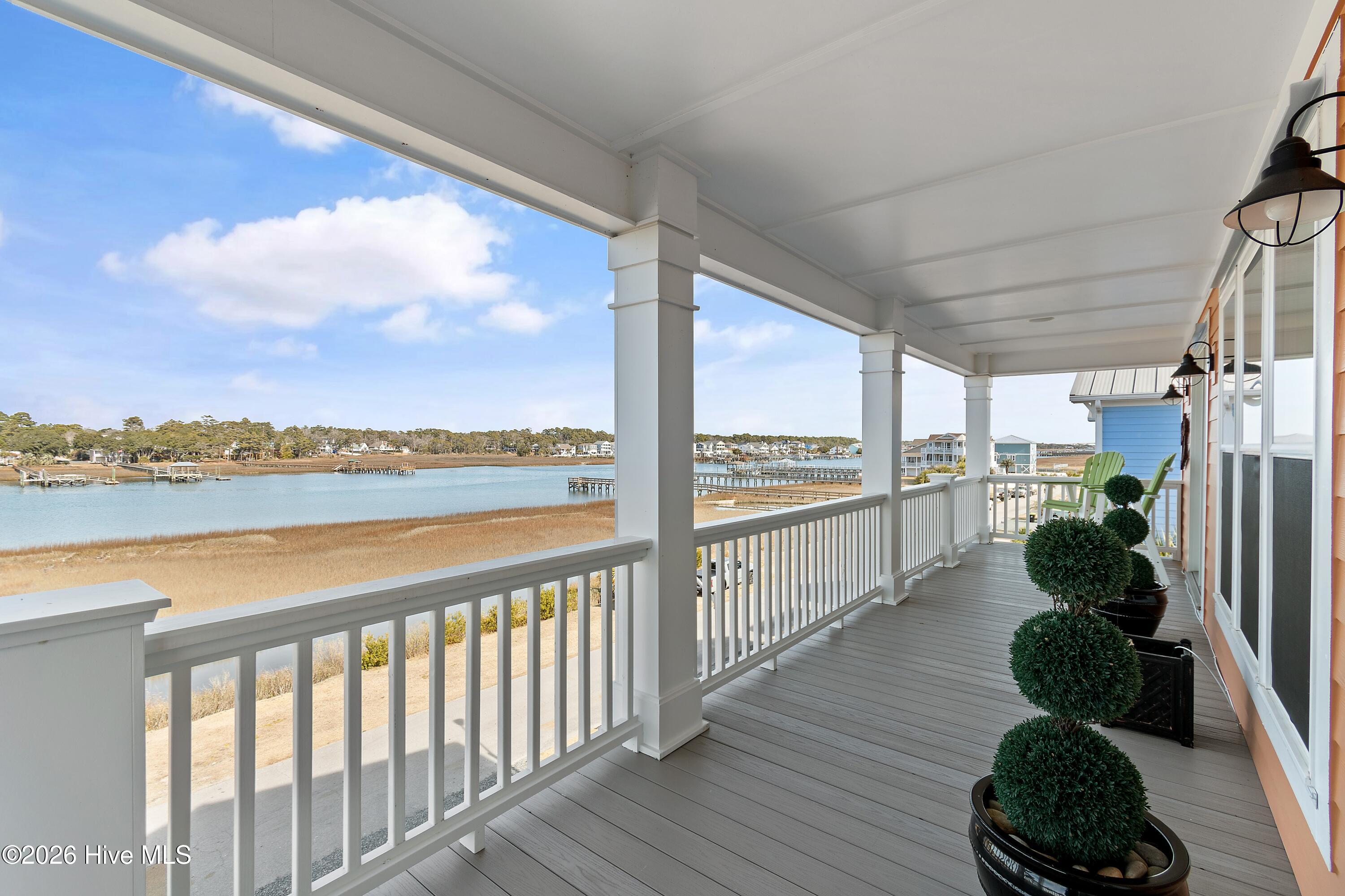 100547870 | Photo 50